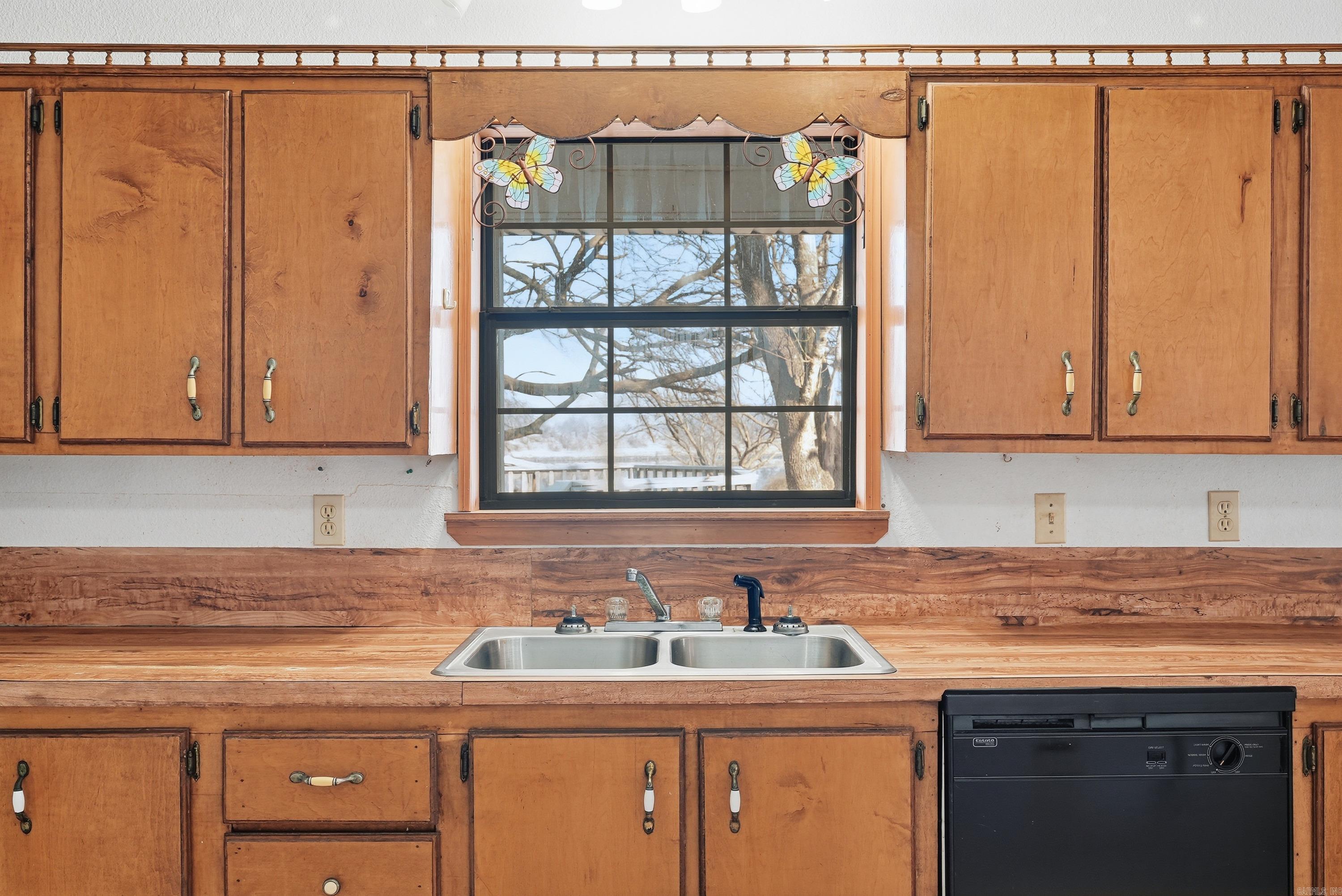 67 Turkey Run Loop Houston, AR 72070