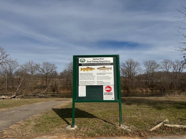 35 Riverbend Rd  Mammoth Spring, AR