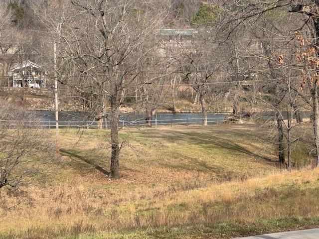 35 Riverbend Rd  Mammoth Spring, AR