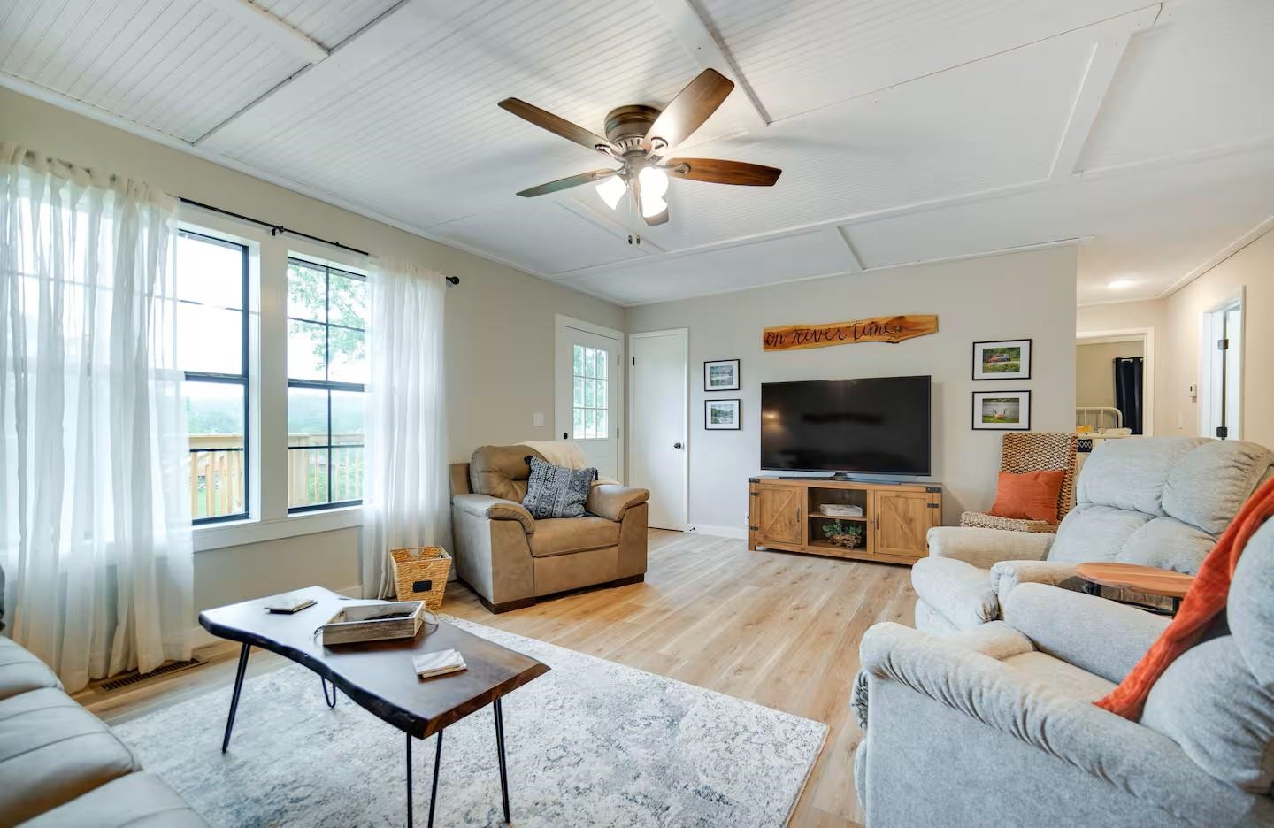 35 Riverbend Rd  Mammoth Spring, AR