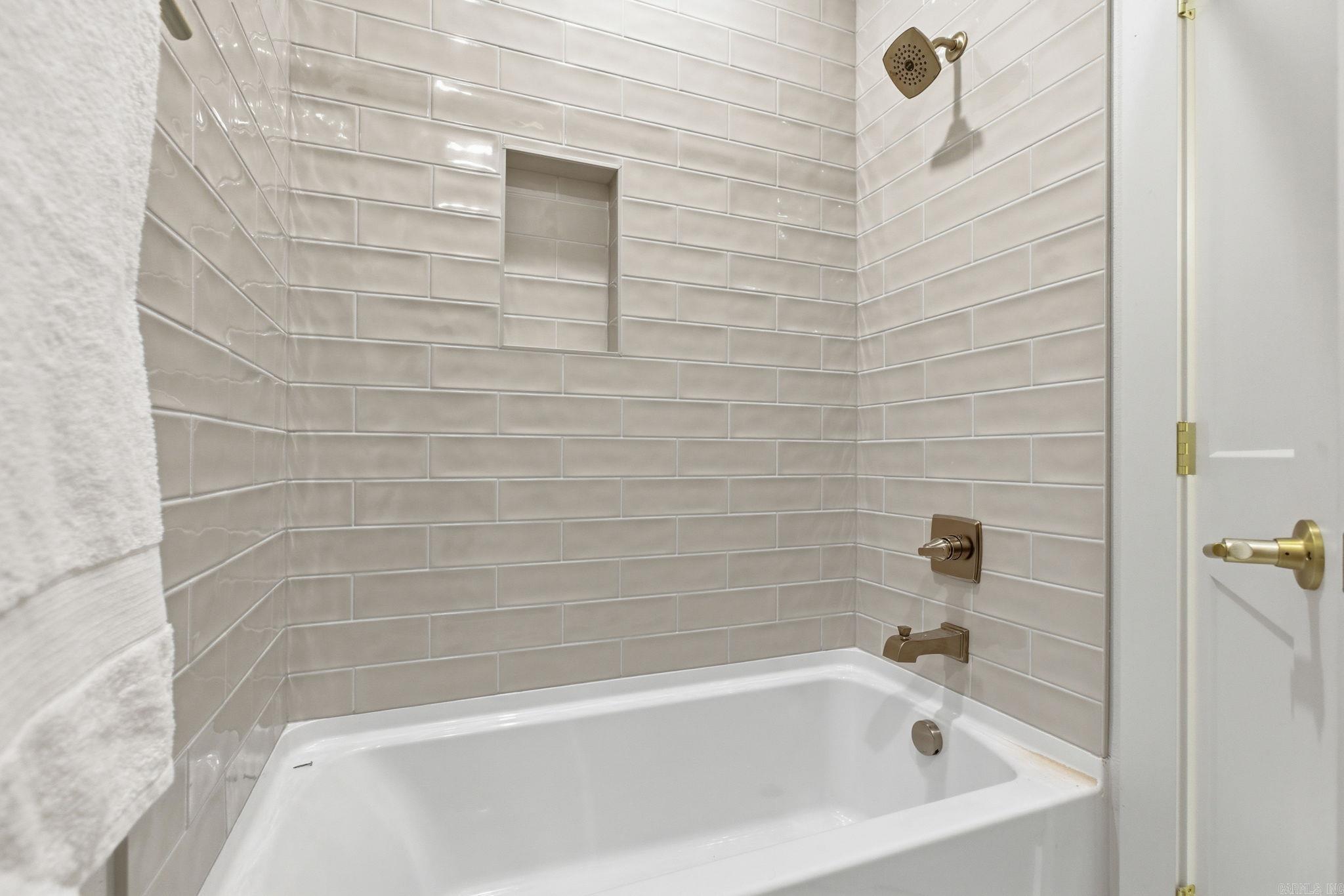 6300 Kenwood  Cammack Village, AR