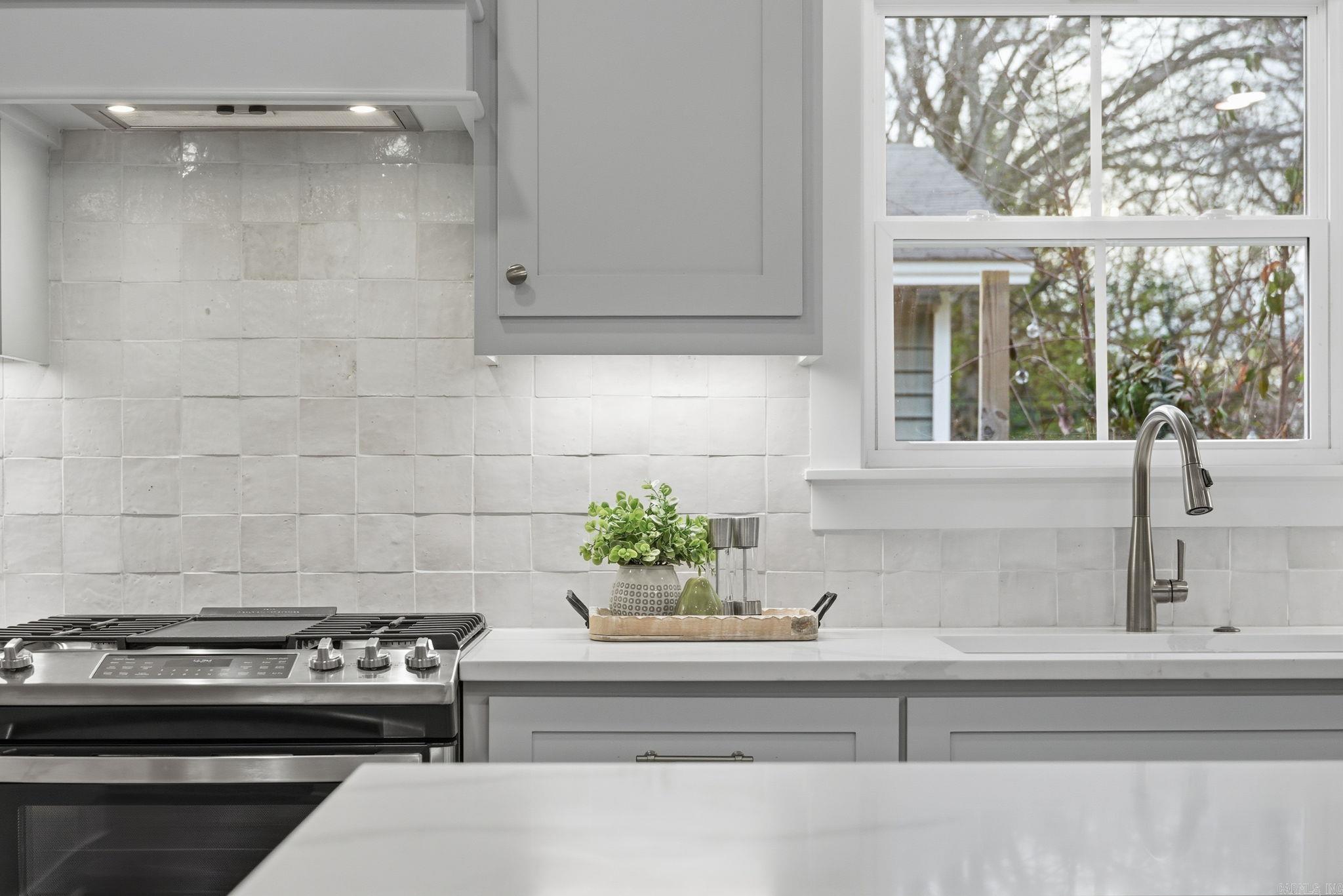 6300 Kenwood  Cammack Village, AR