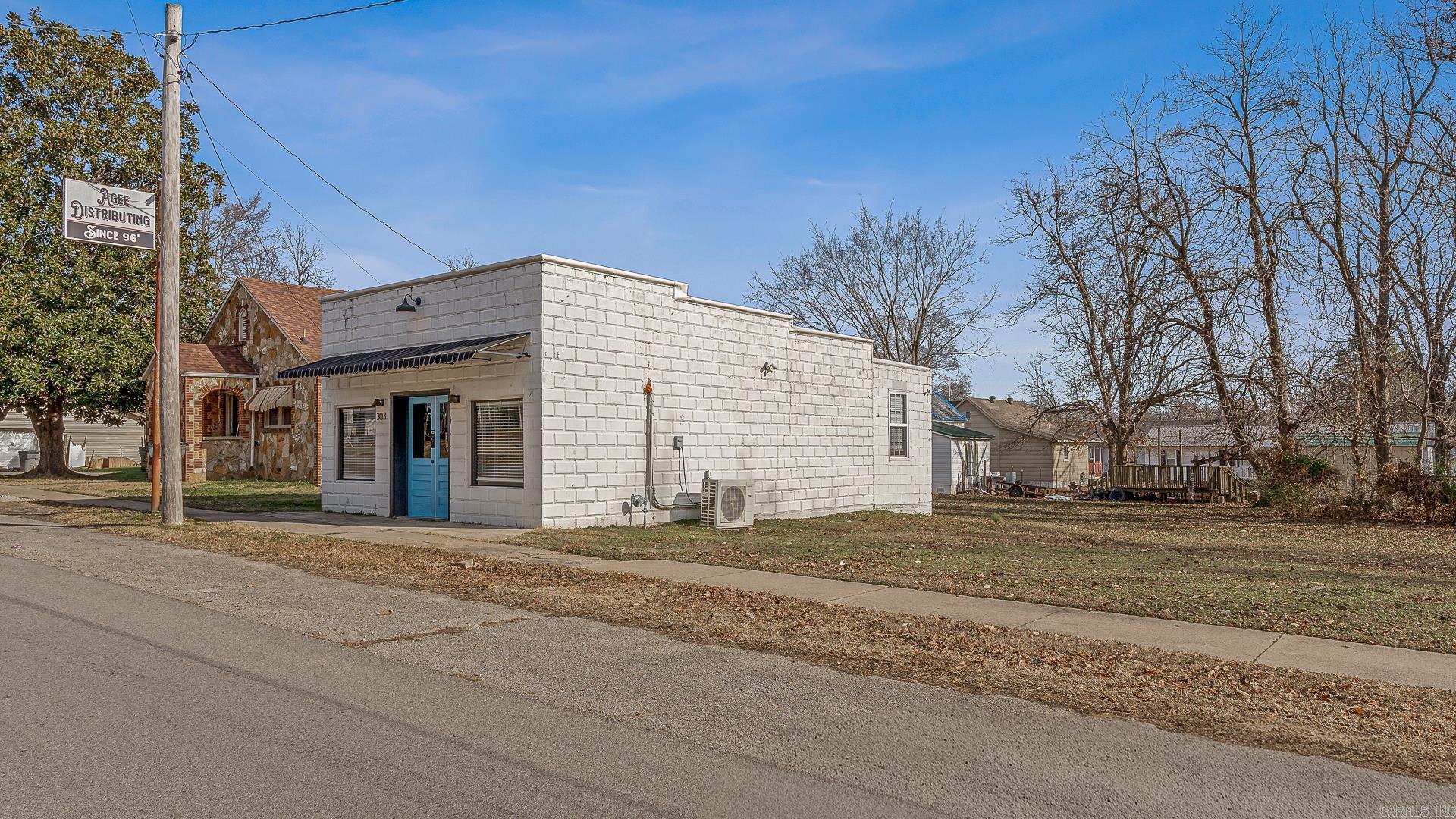 303 S 4th  Paragould, AR