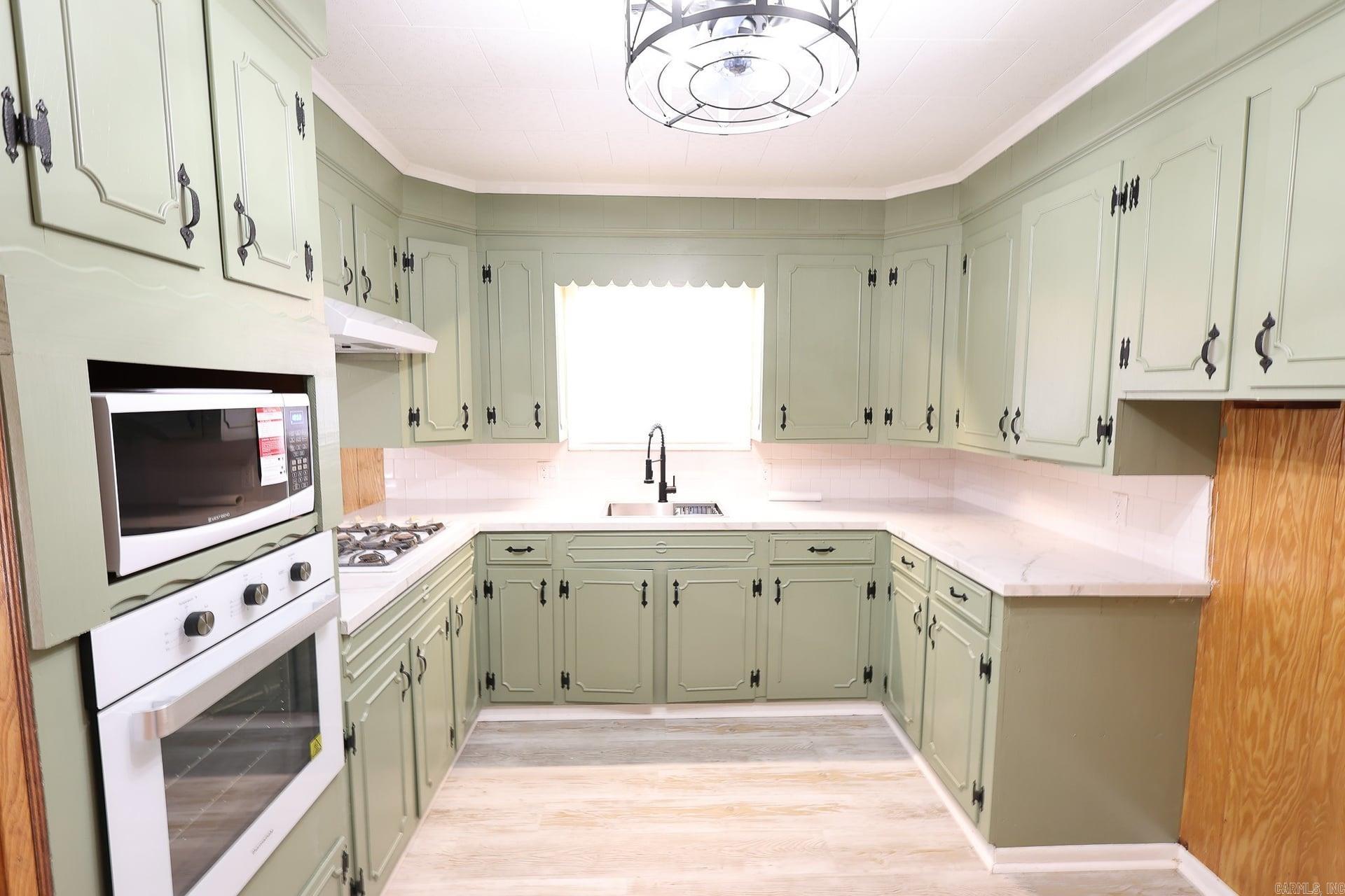 890 Nick Springs Rd  El Dorado, AR