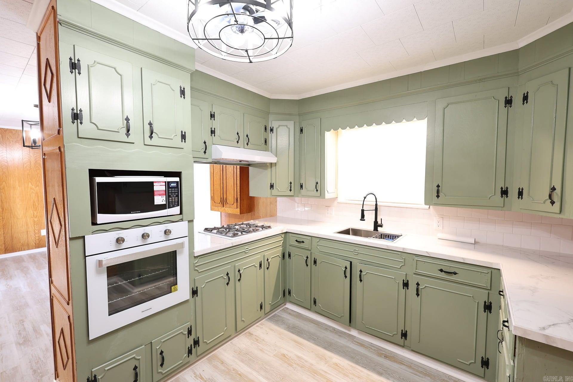 890 Nick Springs Rd  El Dorado, AR