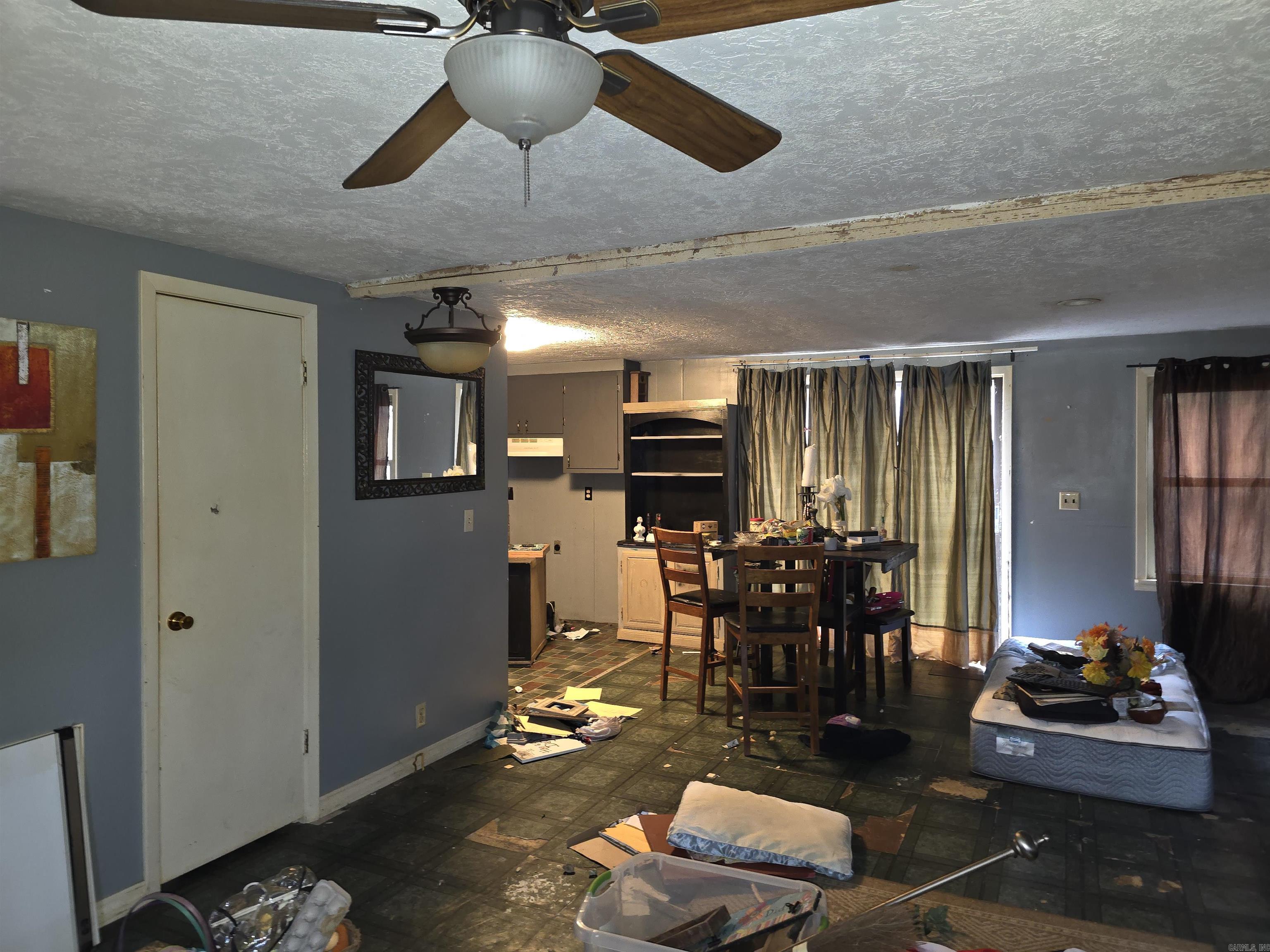 207 SFC 1003  Colt, AR