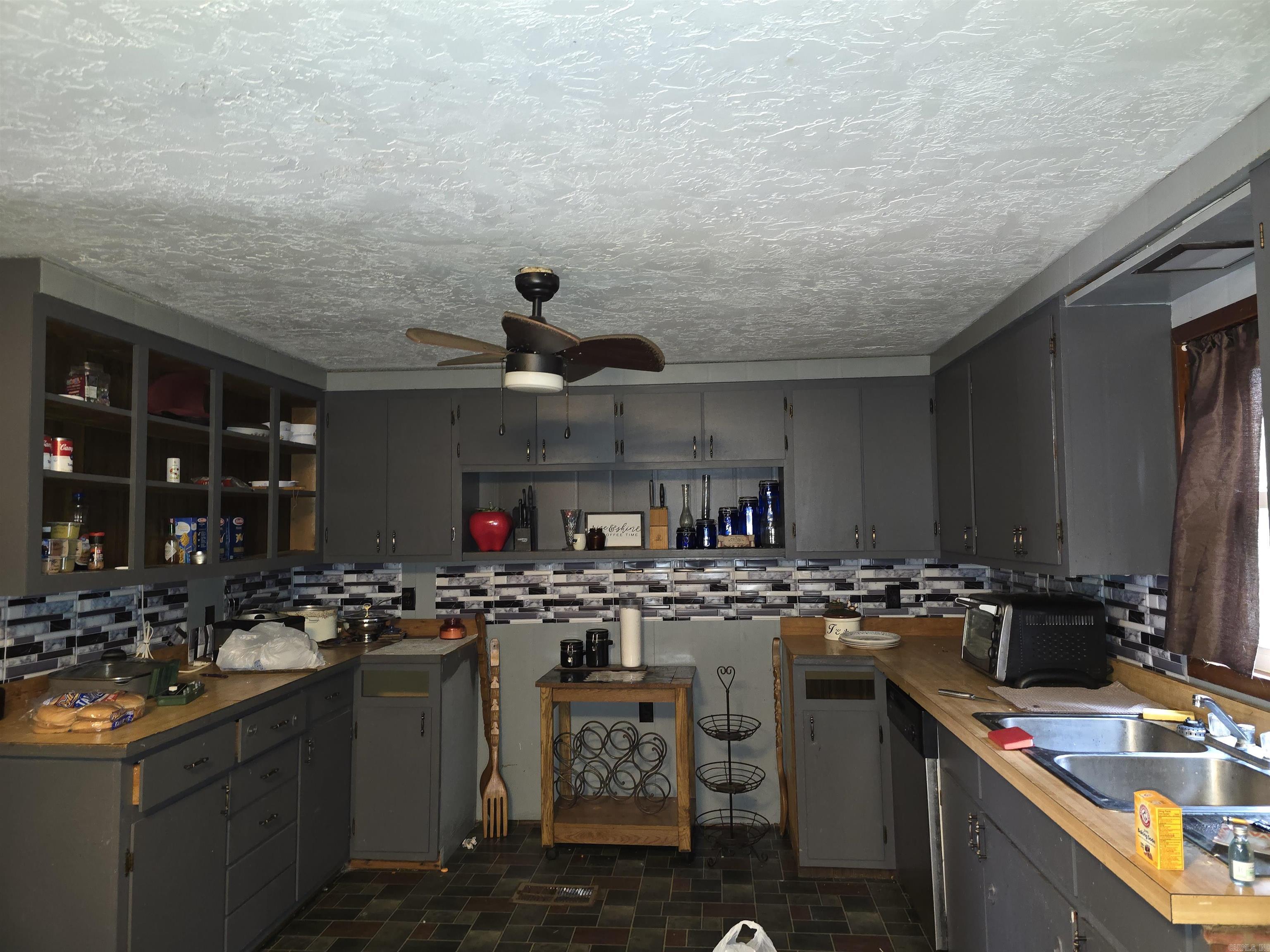 207 SFC 1003  Colt, AR