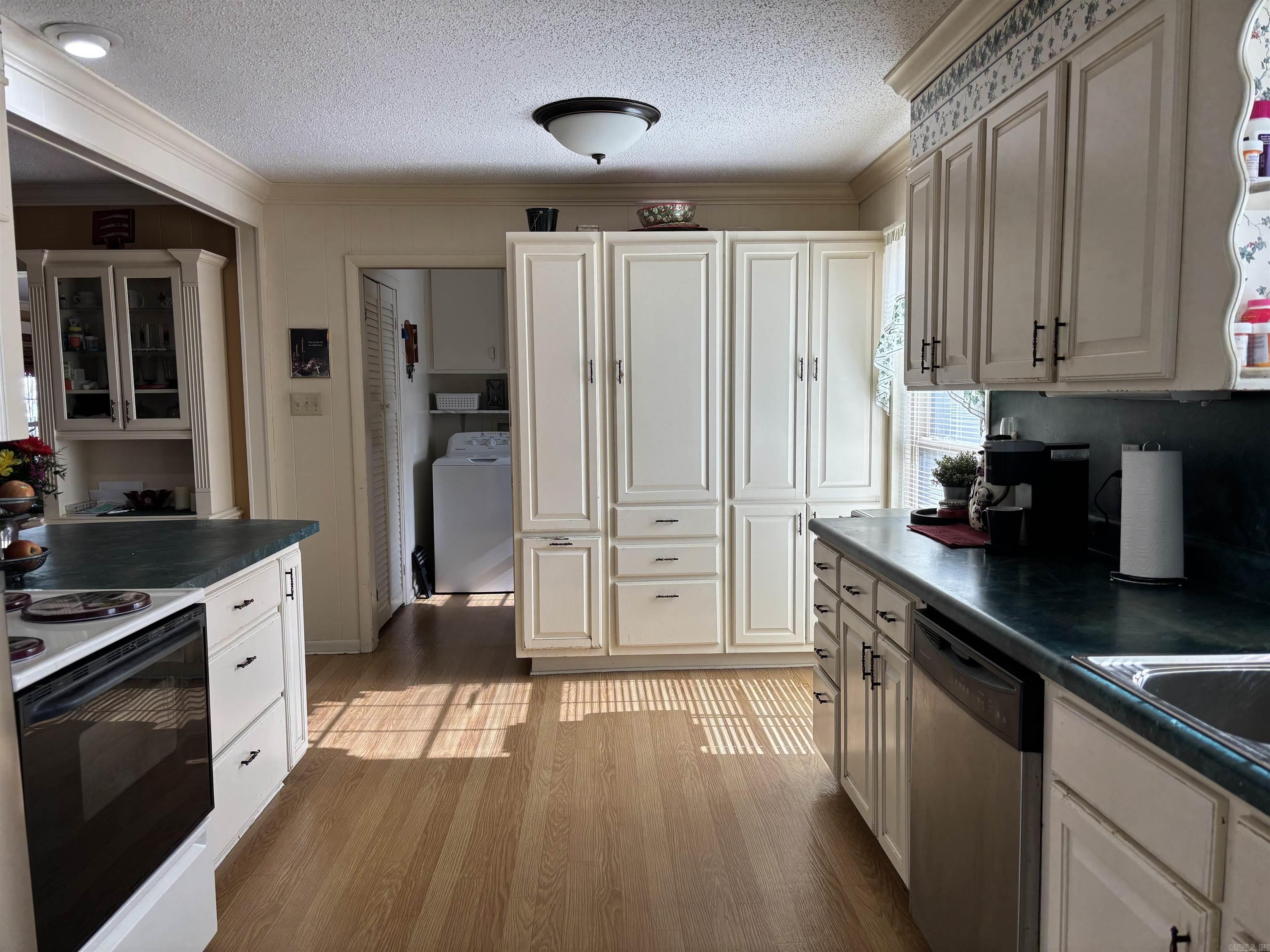 107 W Cloverdale  Brinkley, AR