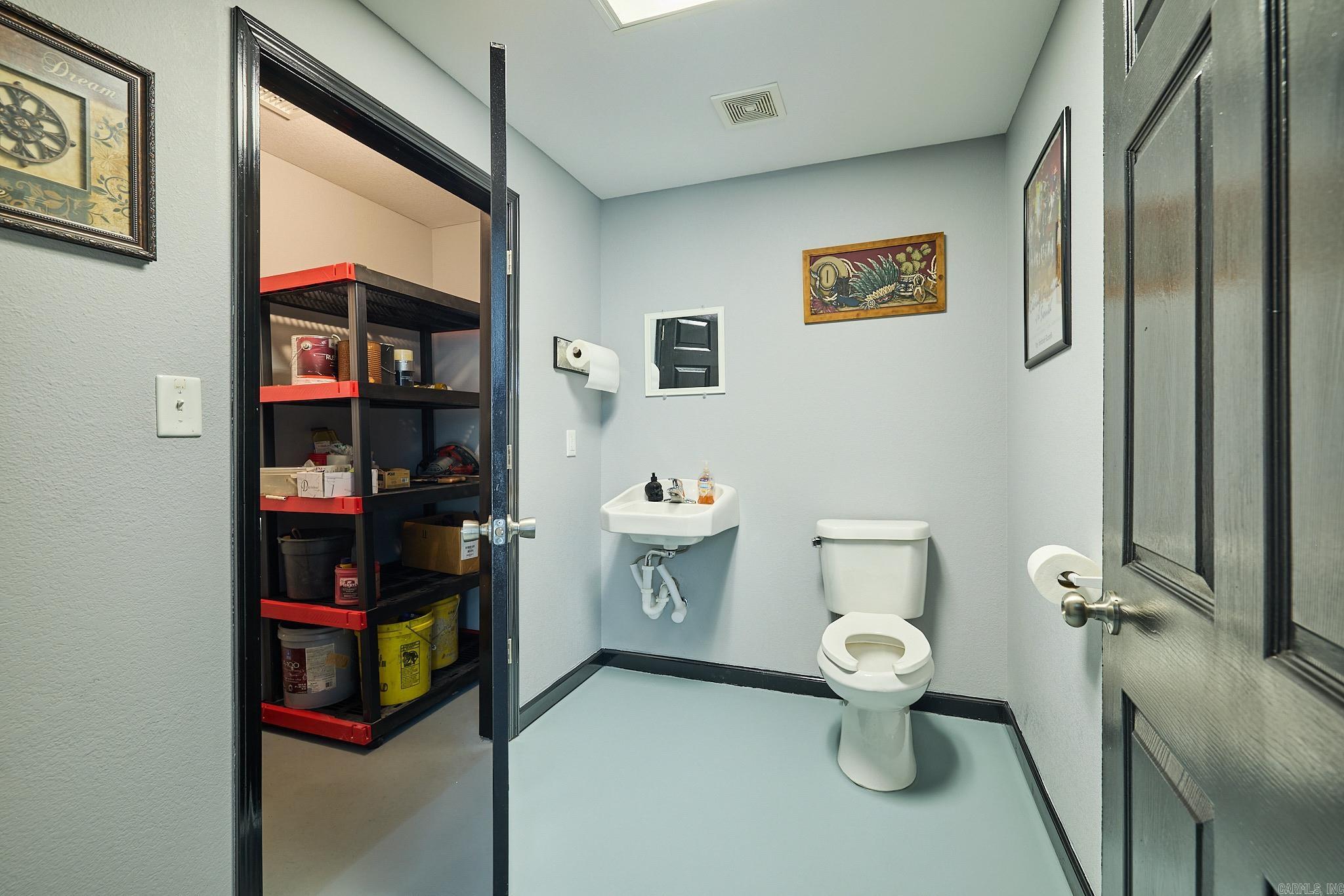 901 Spring  Hot Springs, AR