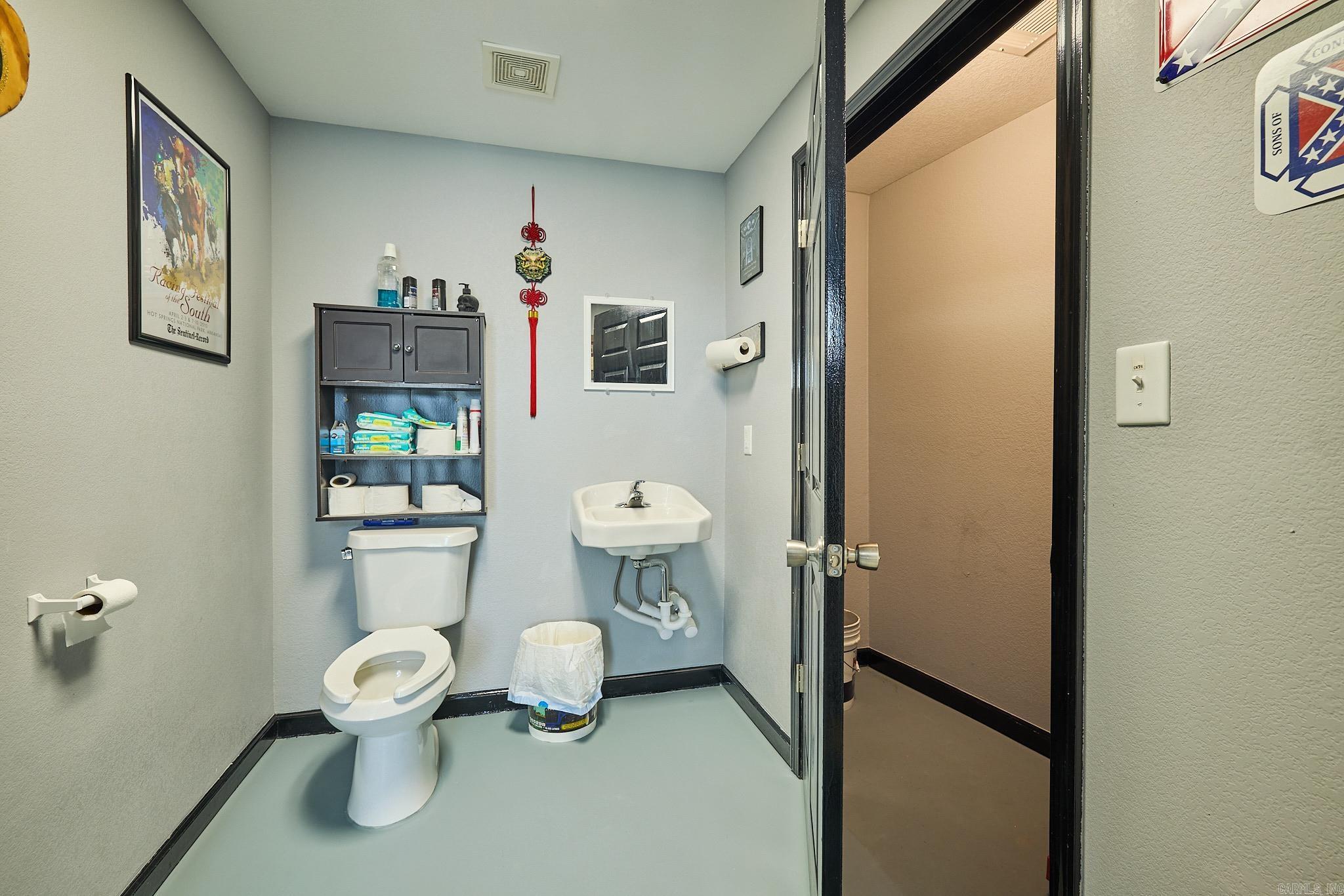 901 Spring  Hot Springs, AR