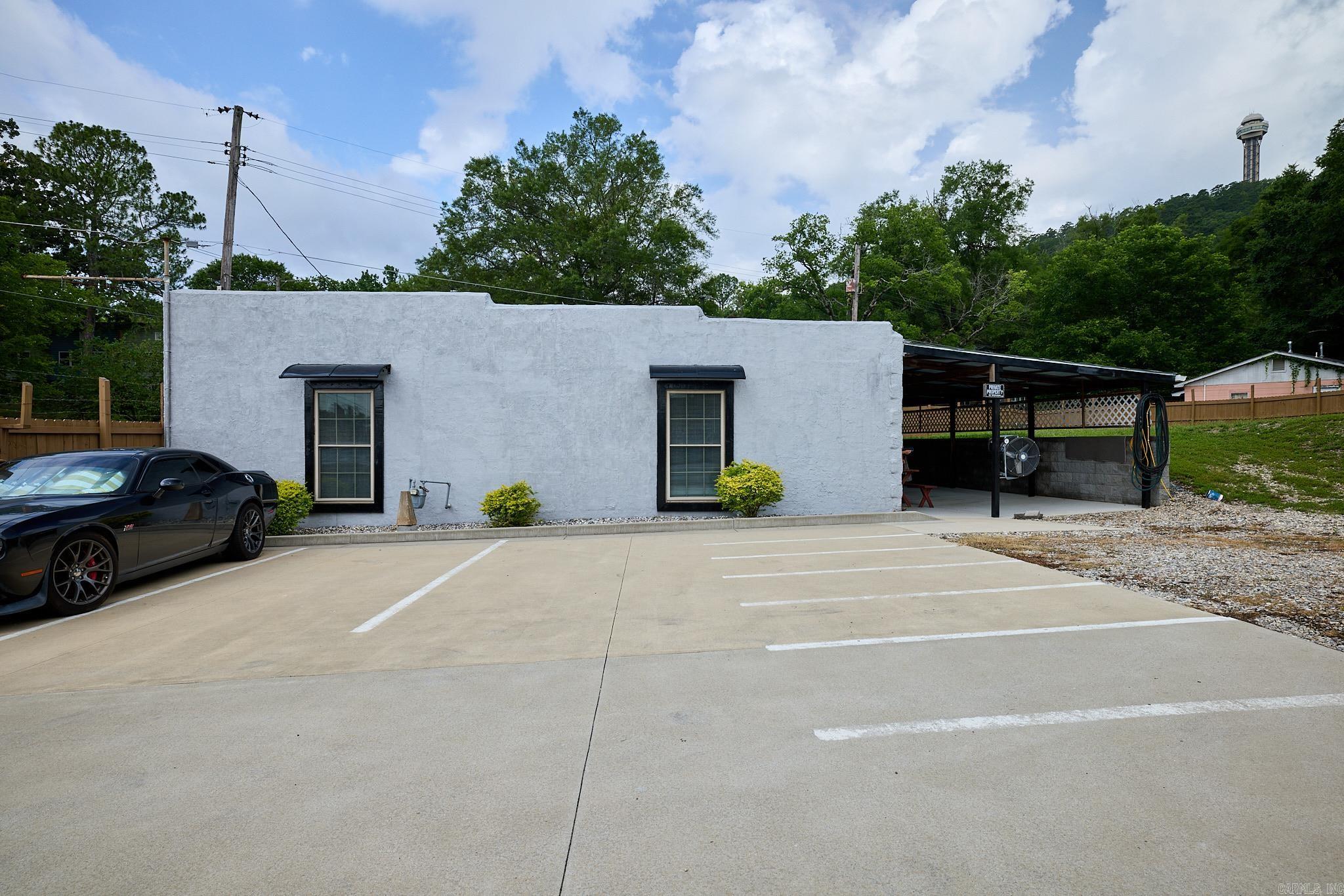 901 Spring  Hot Springs, AR