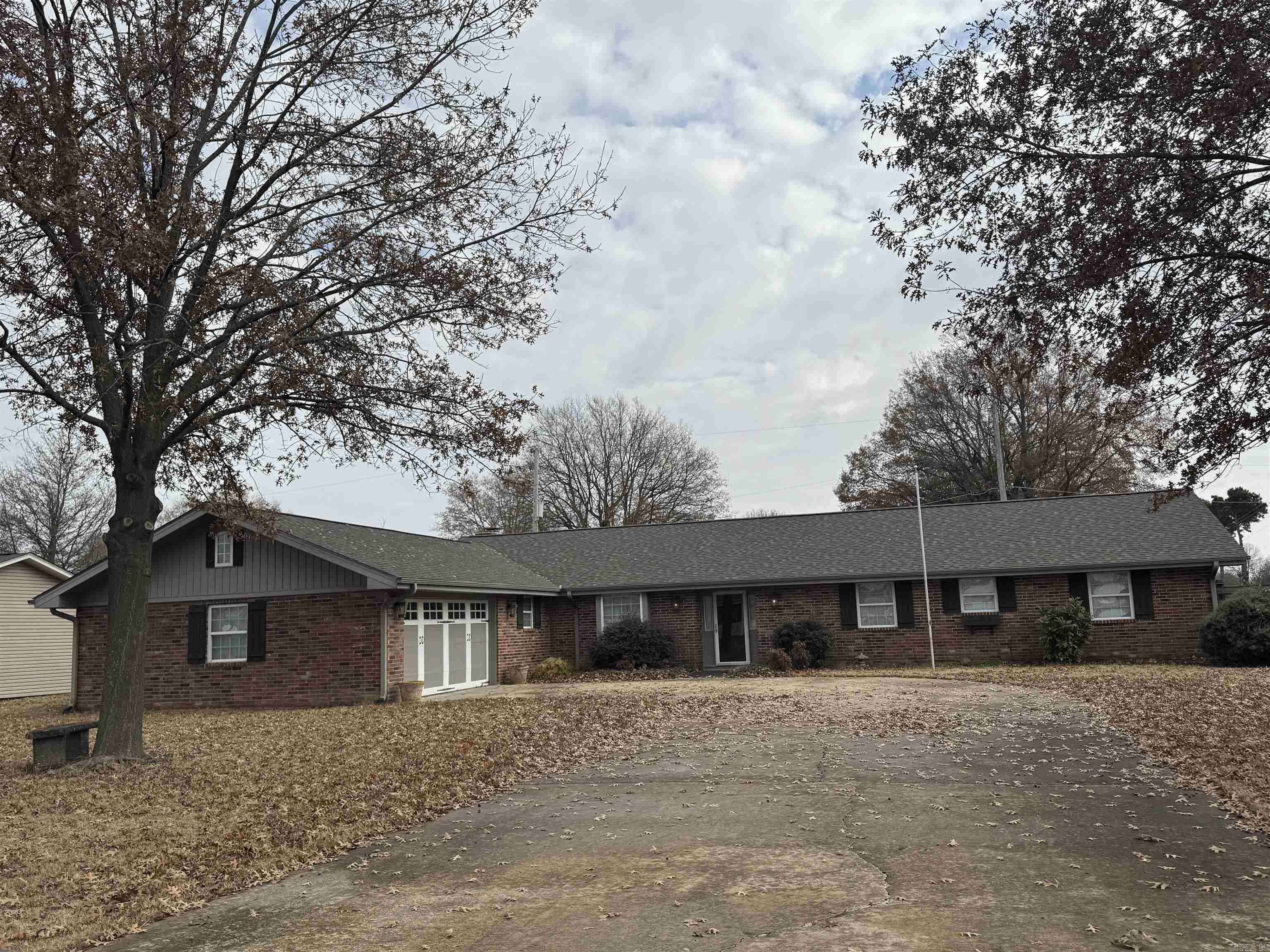 2111 S Oak  Stuttgart, AR