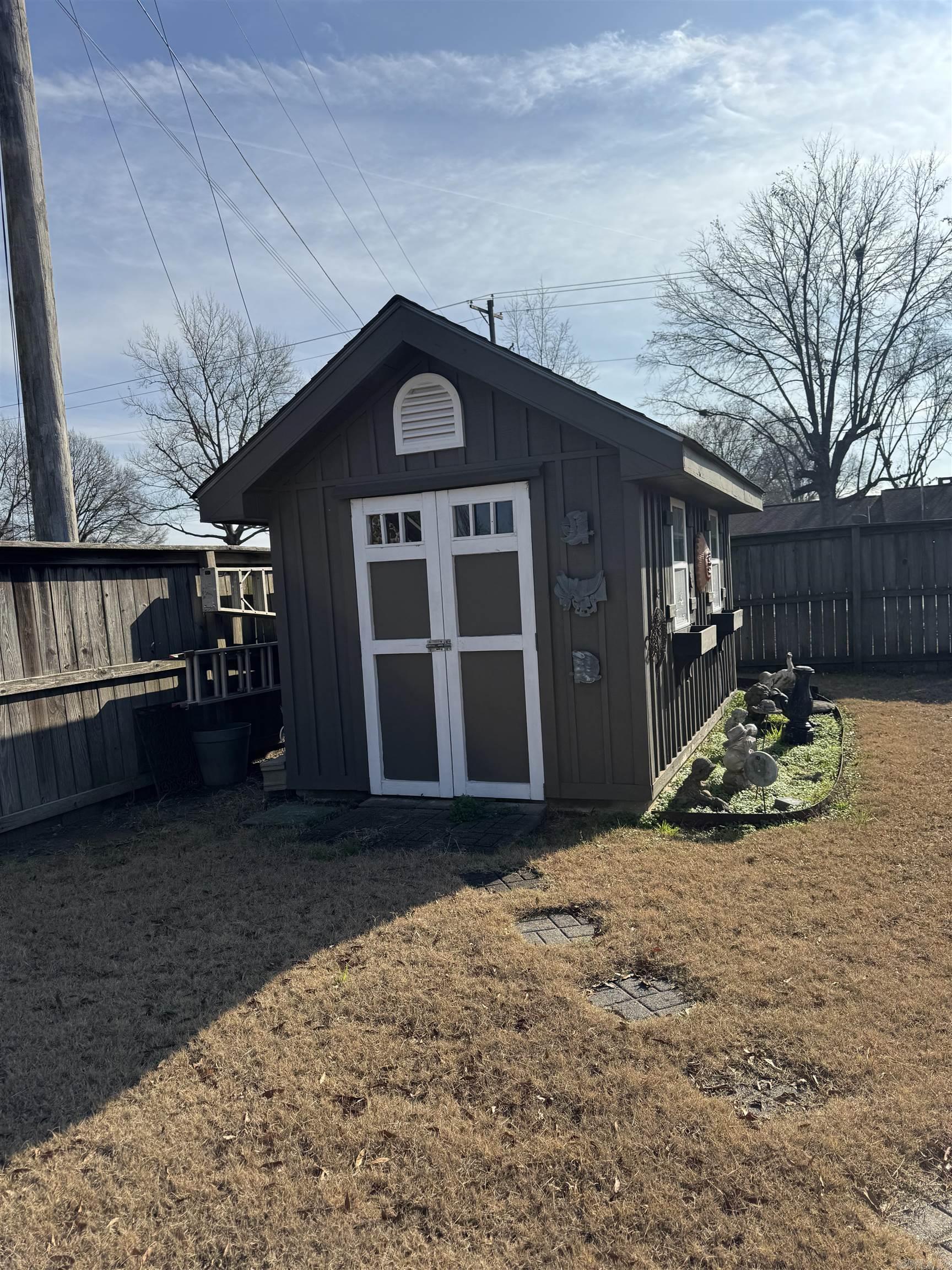 2111 S Oak  Stuttgart, AR