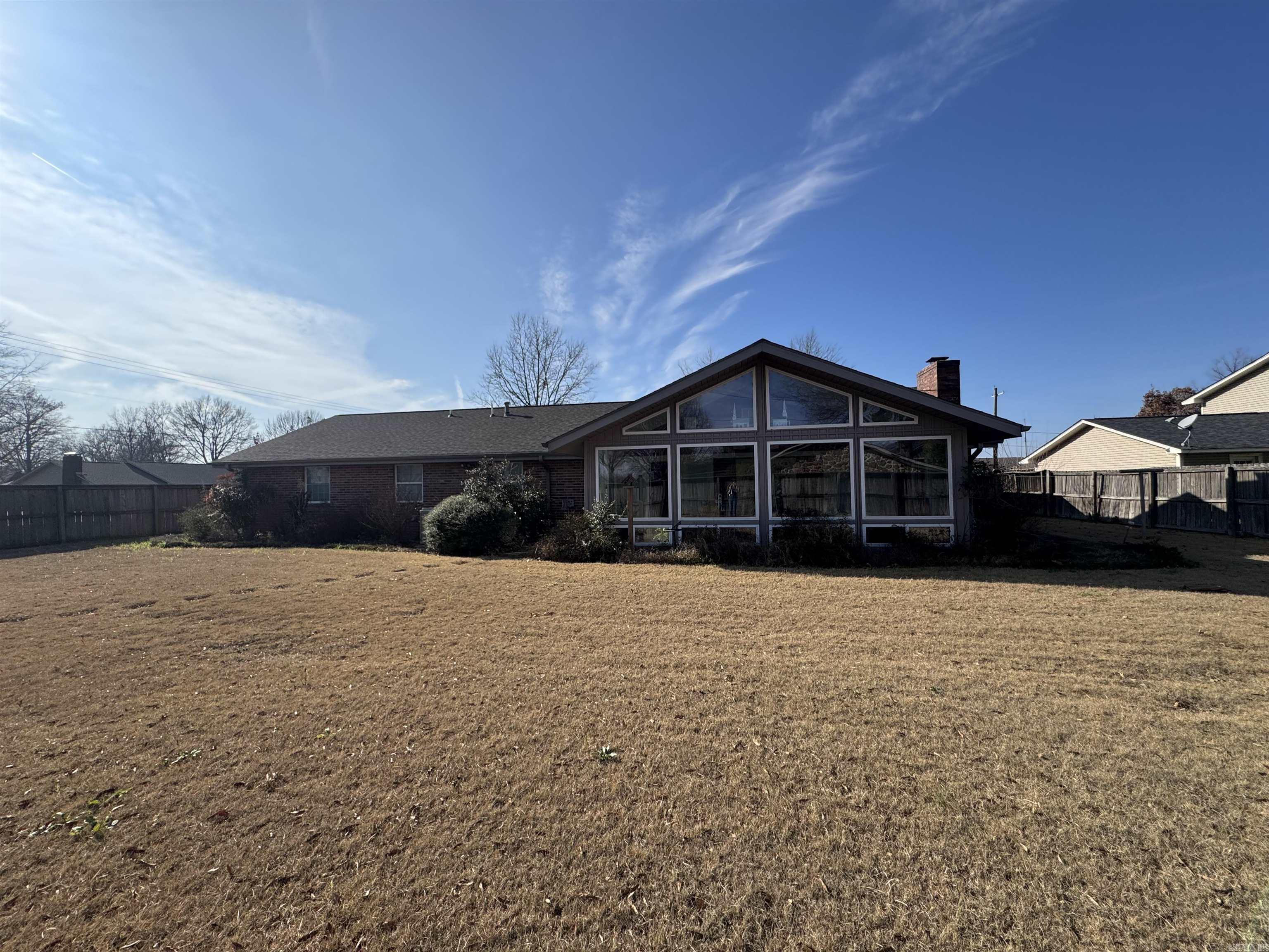 2111 S Oak  Stuttgart, AR