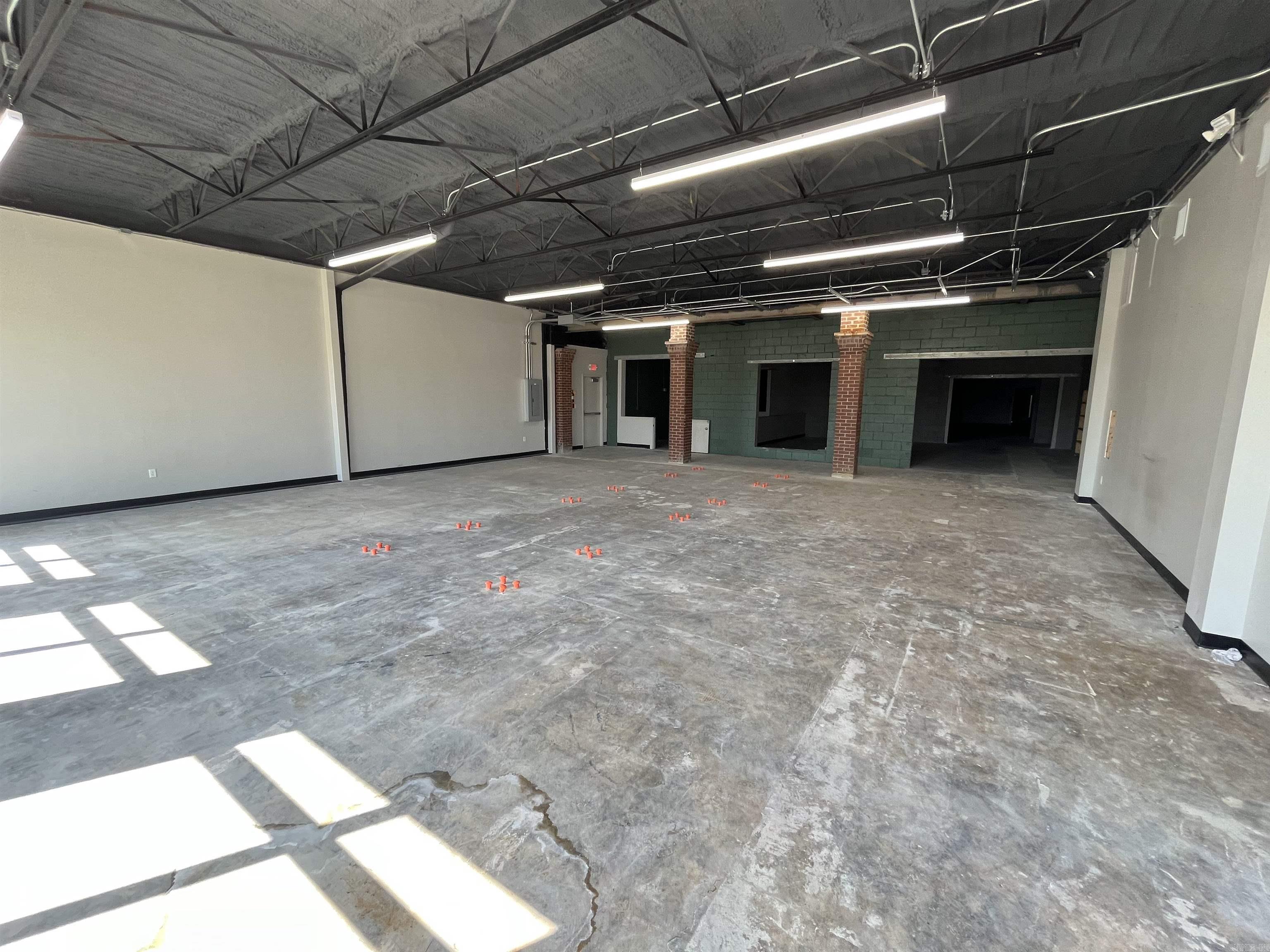 1421 S Caraway  Jonesboro, AR