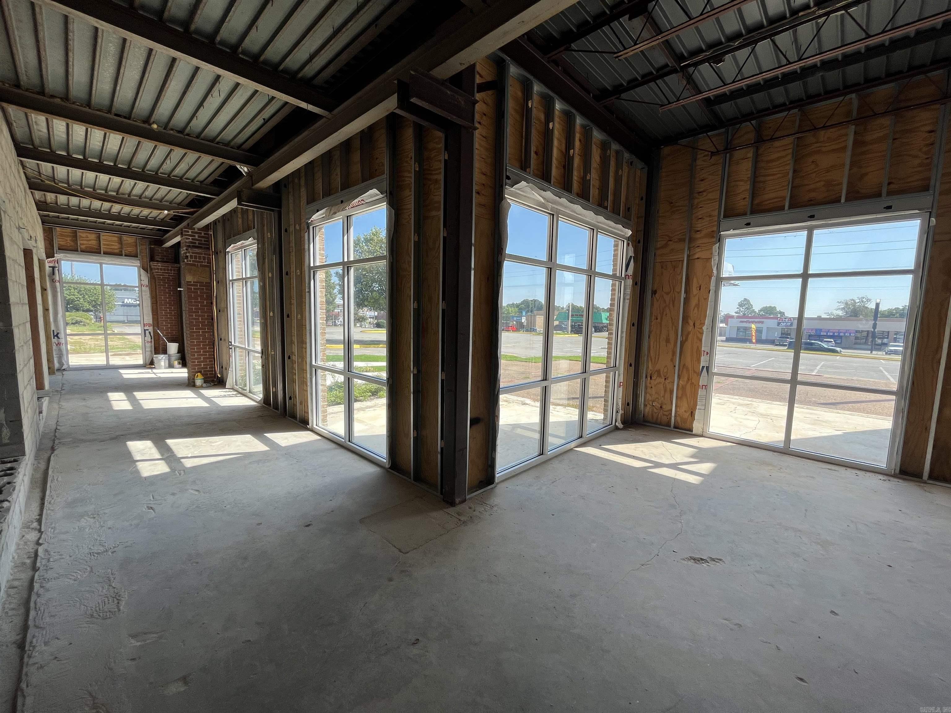 1421 S Caraway  Jonesboro, AR