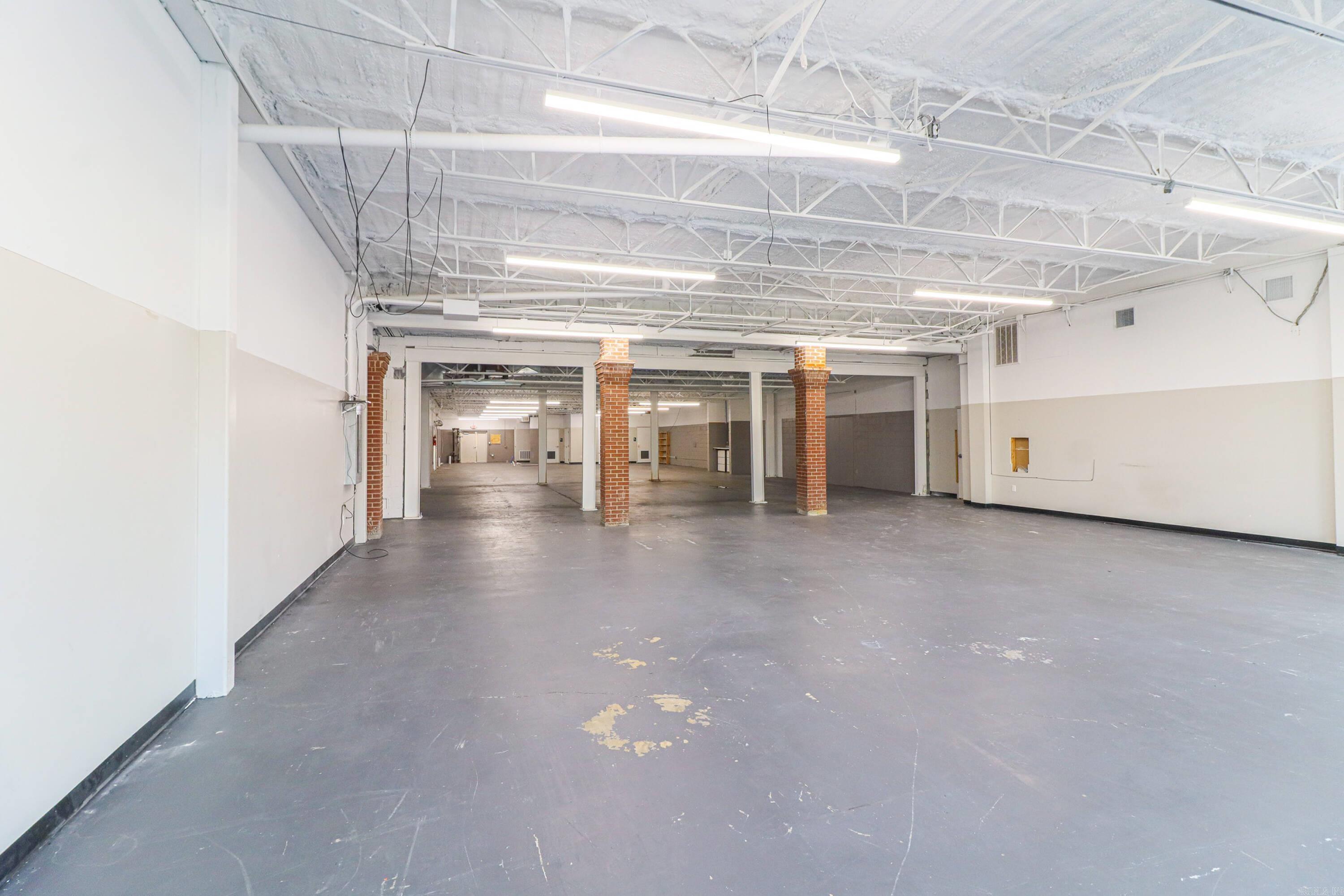 1421 S Caraway  Jonesboro, AR