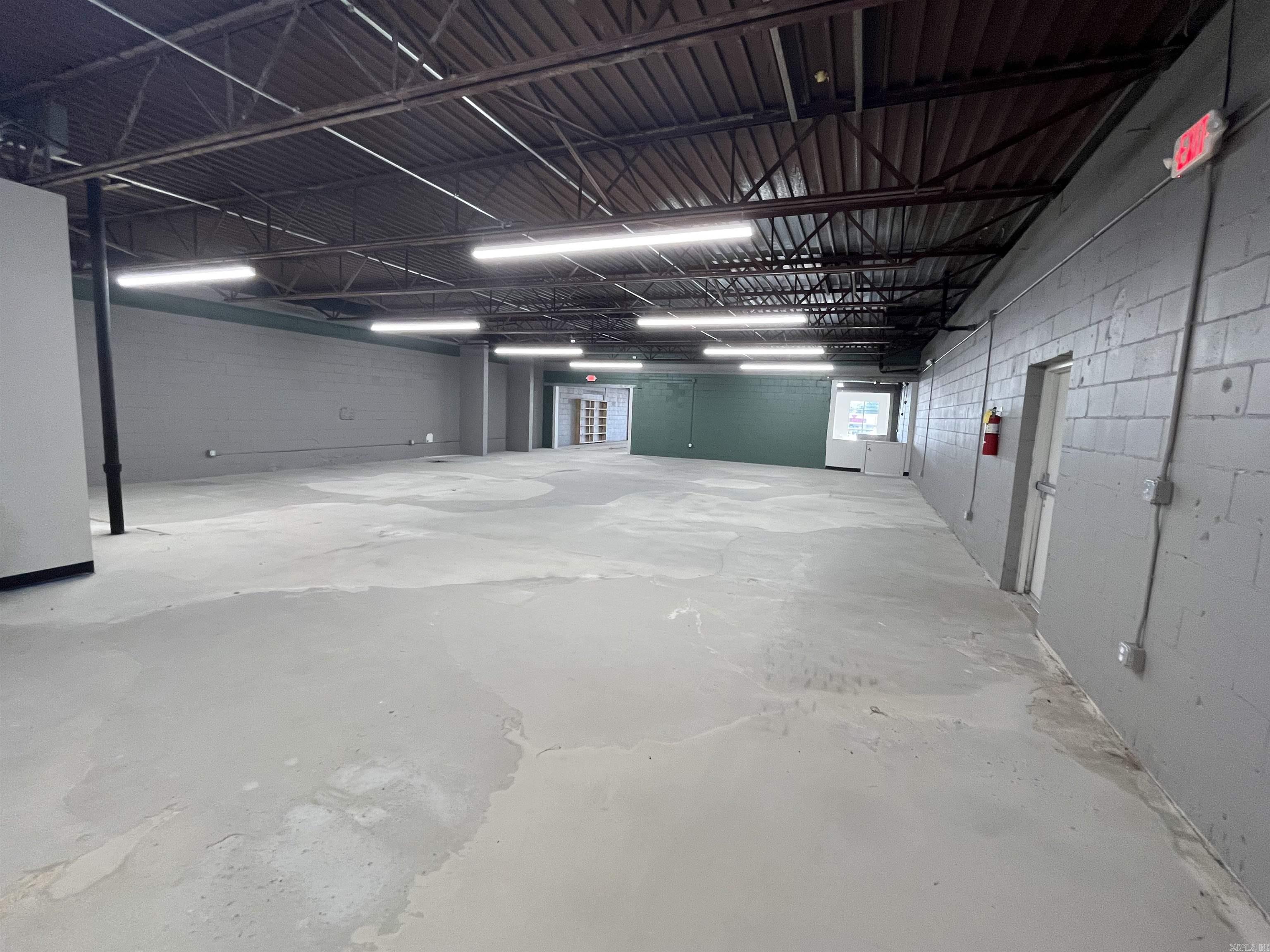 1421 S Caraway  Jonesboro, AR