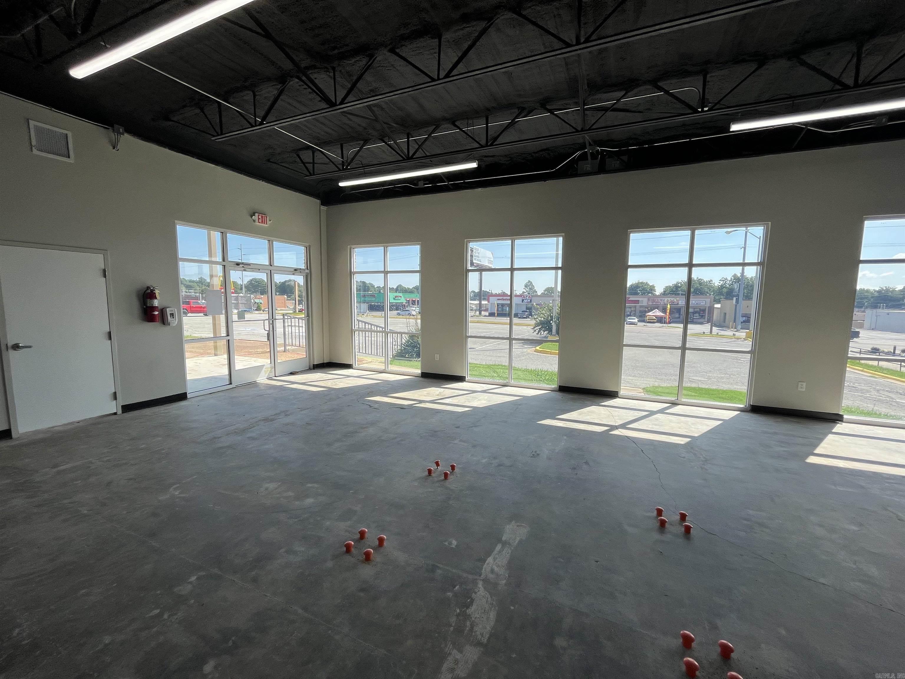 1421 S Caraway  Jonesboro, AR