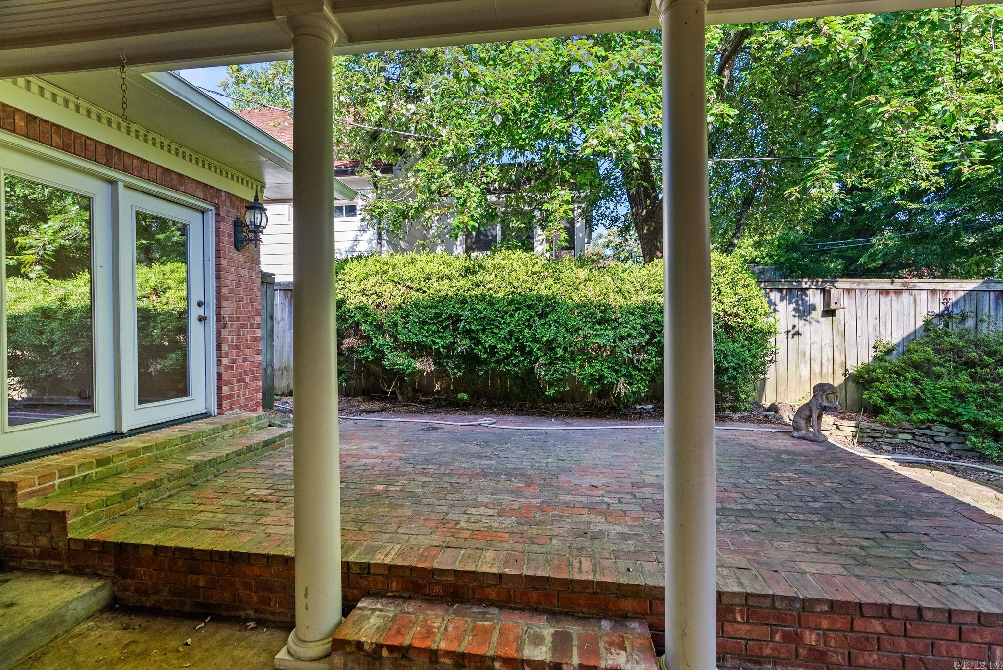 5100 Country Club  Little Rock, AR