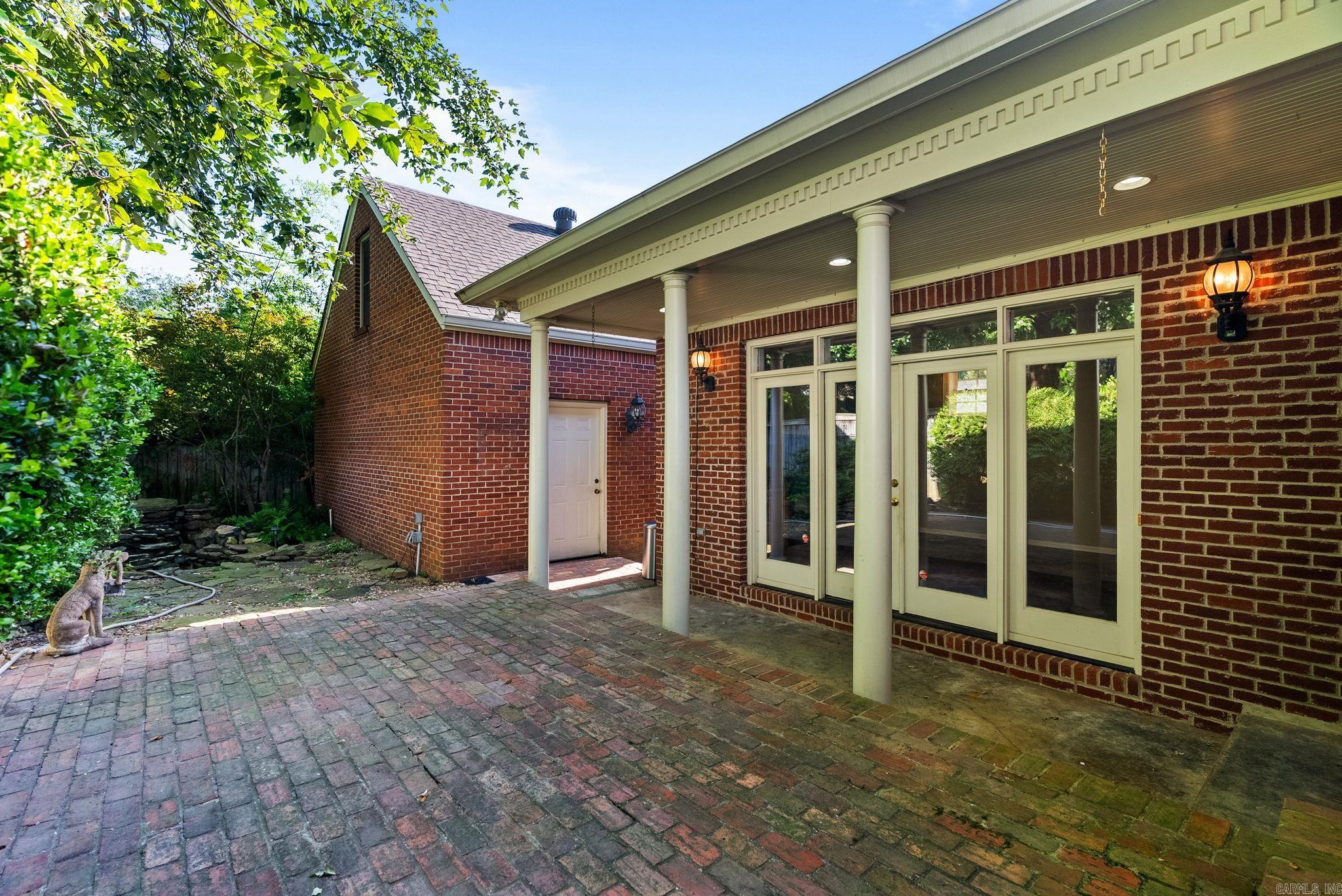 5100 Country Club  Little Rock, AR