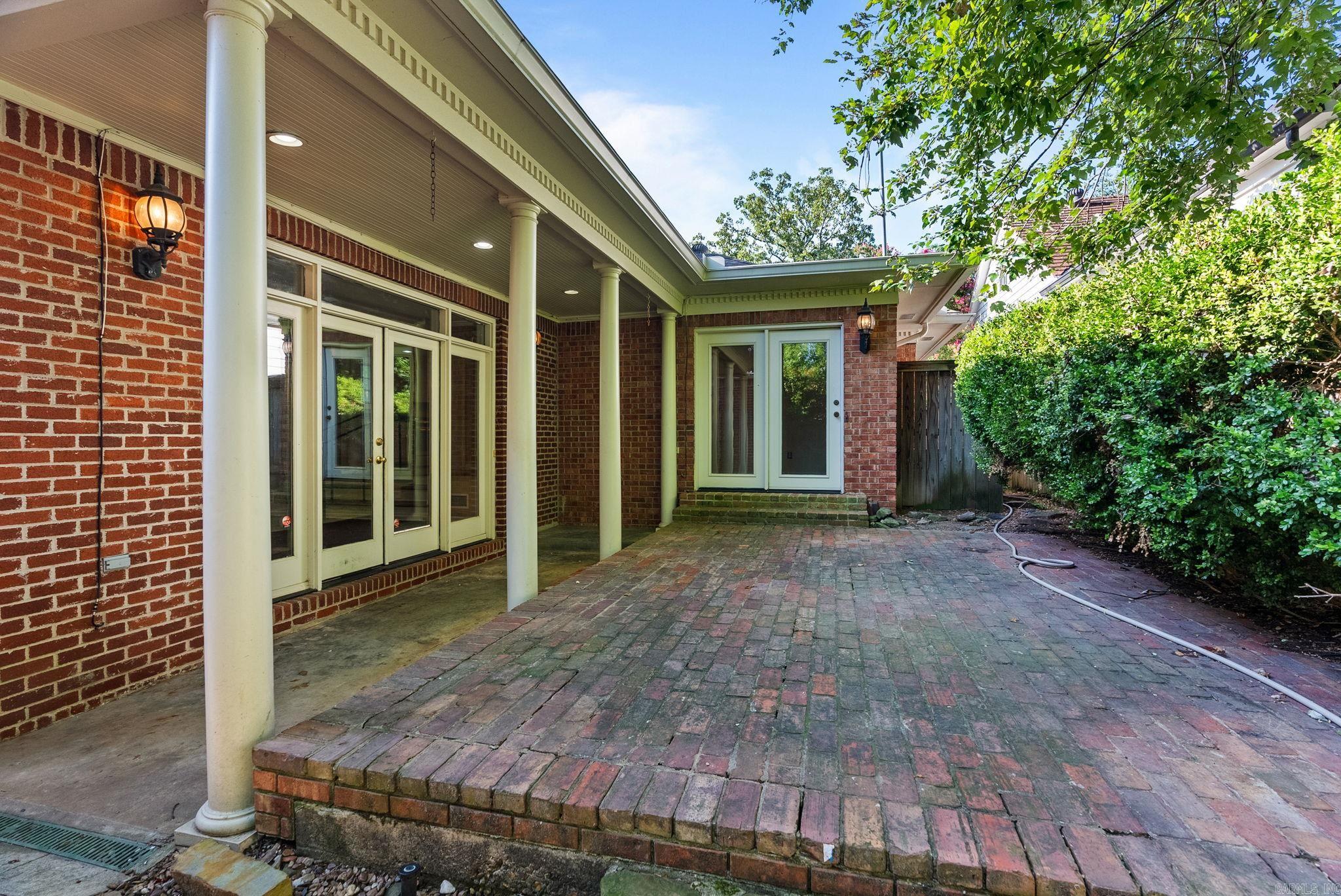 5100 Country Club  Little Rock, AR