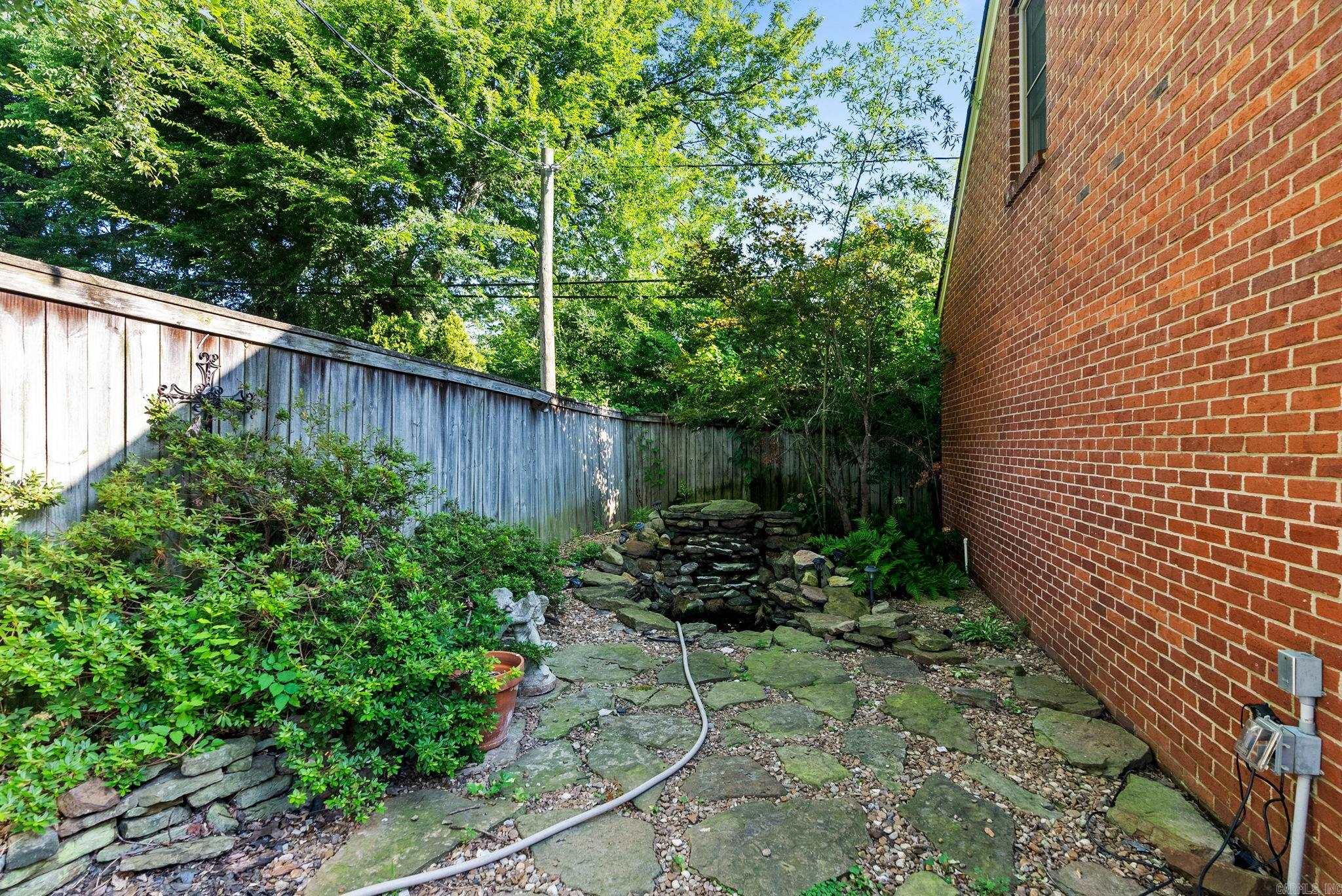 5100 Country Club  Little Rock, AR