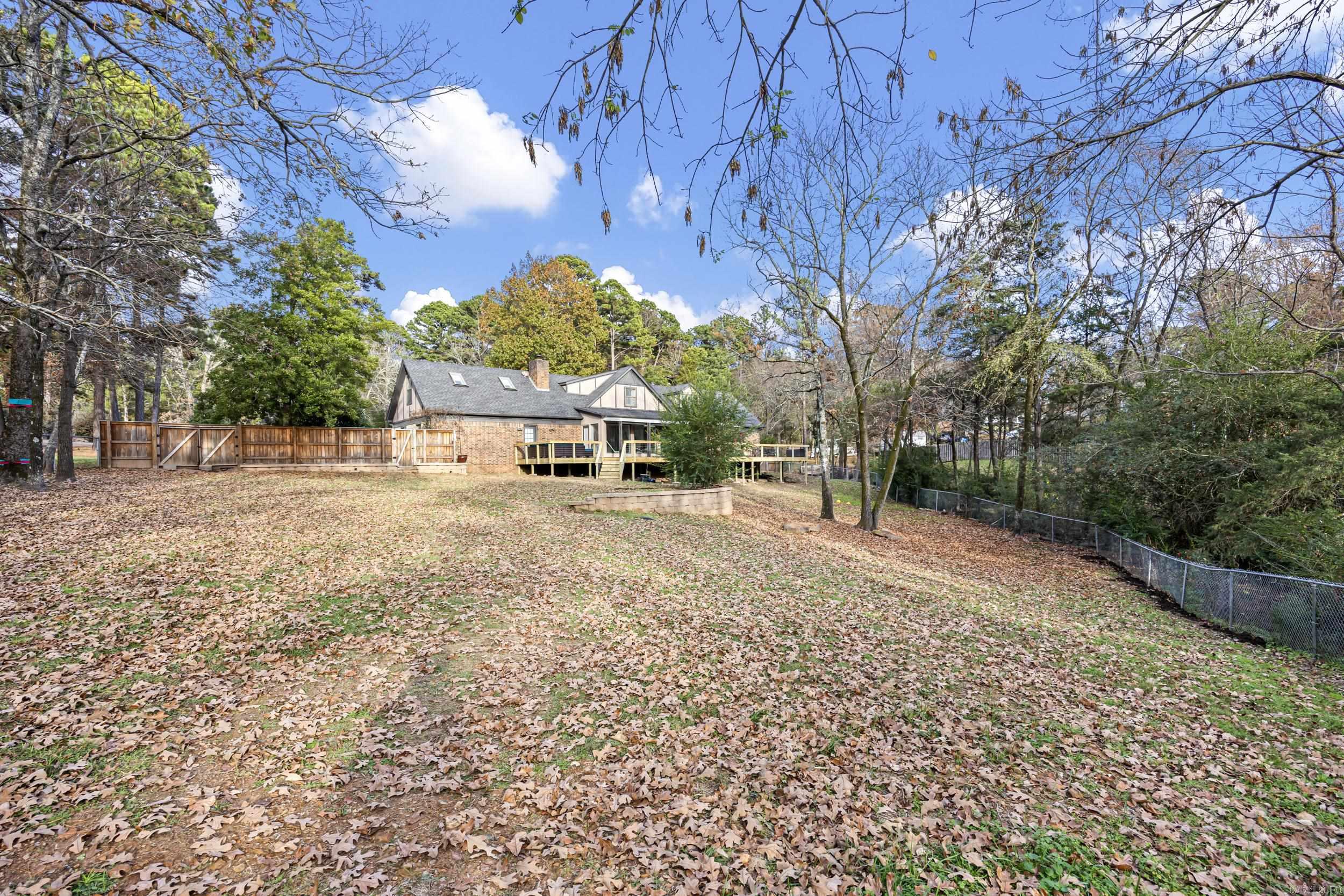 1424 N Lands End Pt  Russellville, AR