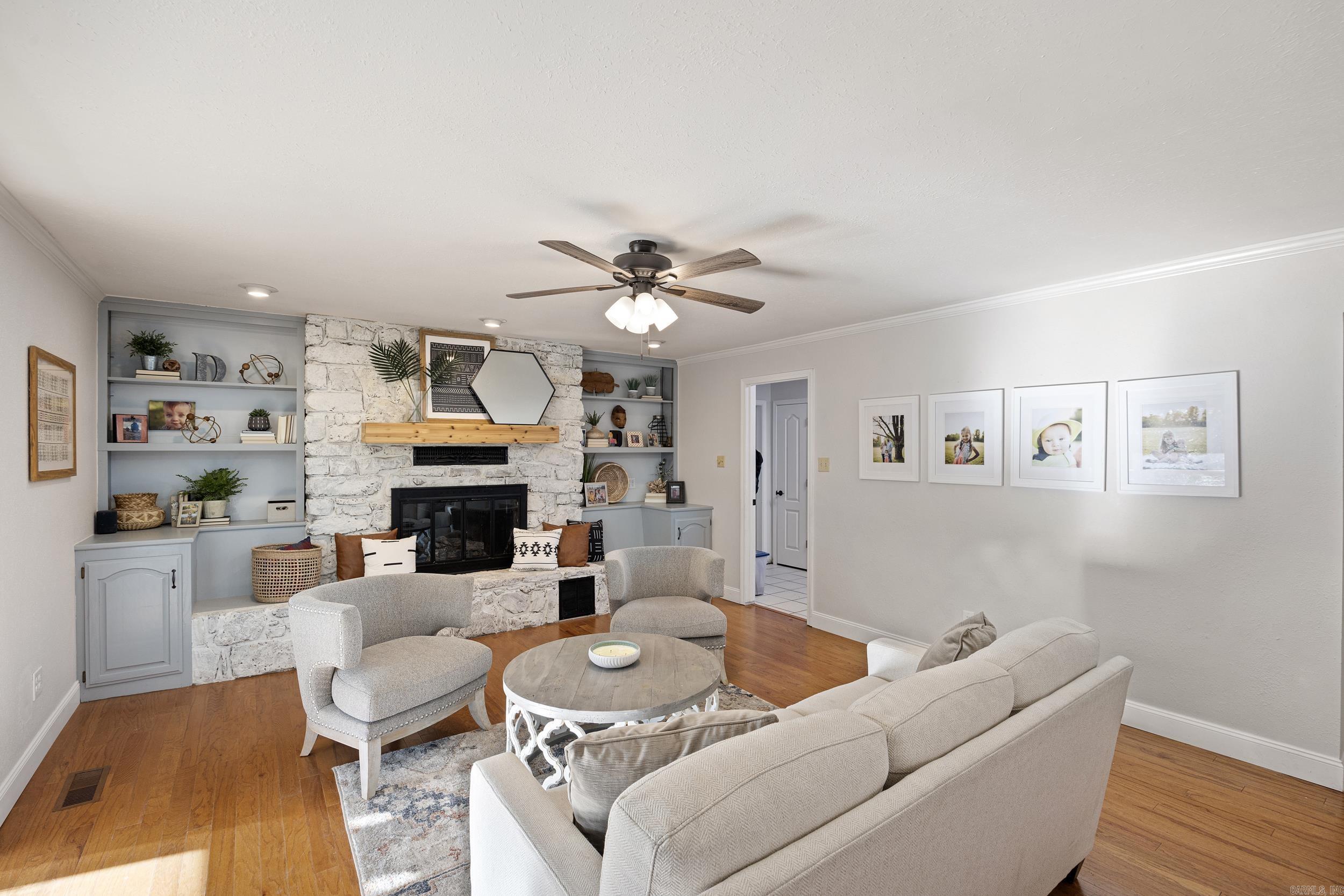 1424 N Lands End Pt  Russellville, AR