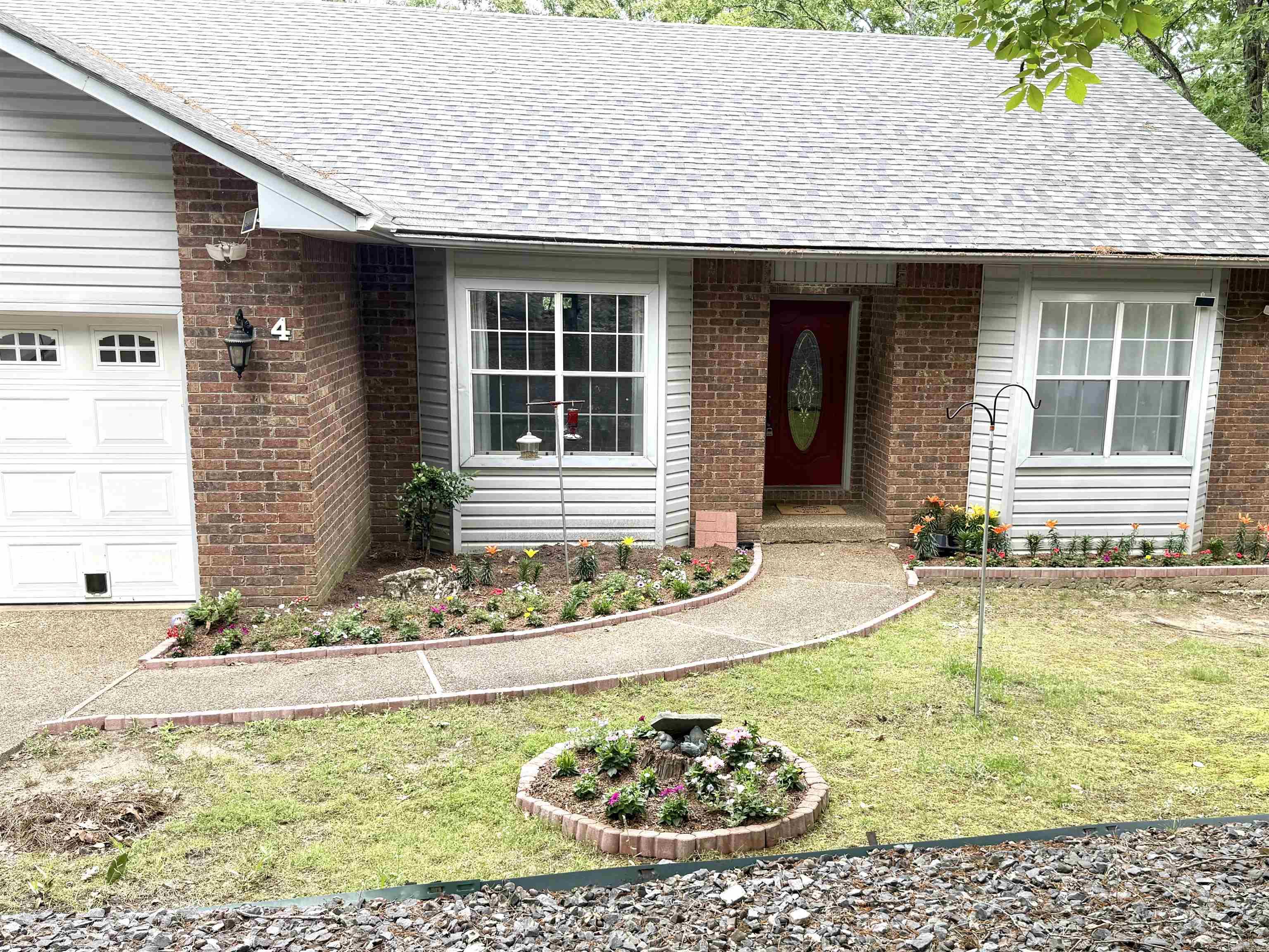 4 Narcisco Cir