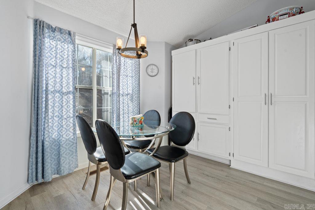 4 Narcisco Cir  Hot Springs Village, AR