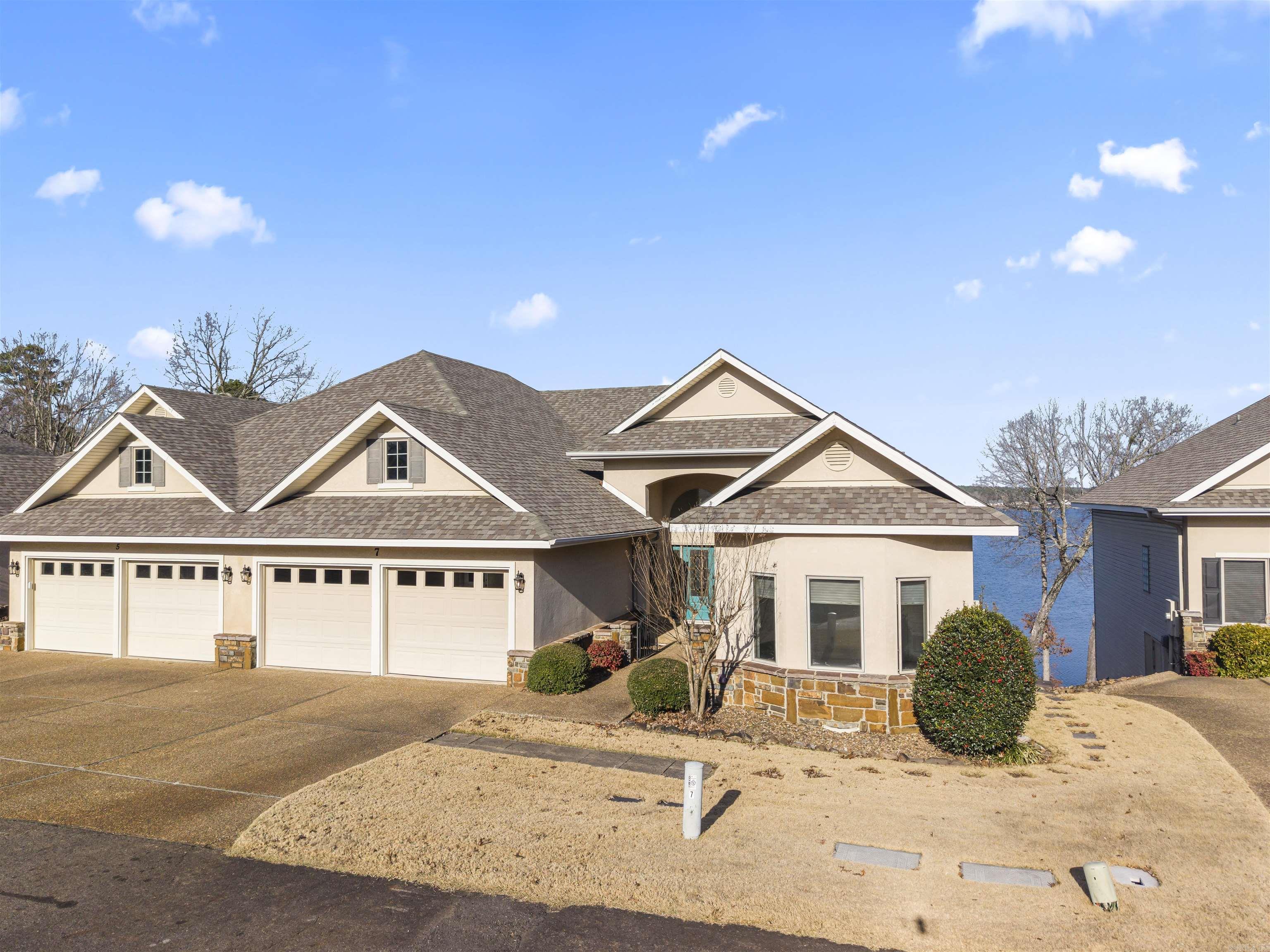 7 Divino  Hot Springs Village, AR