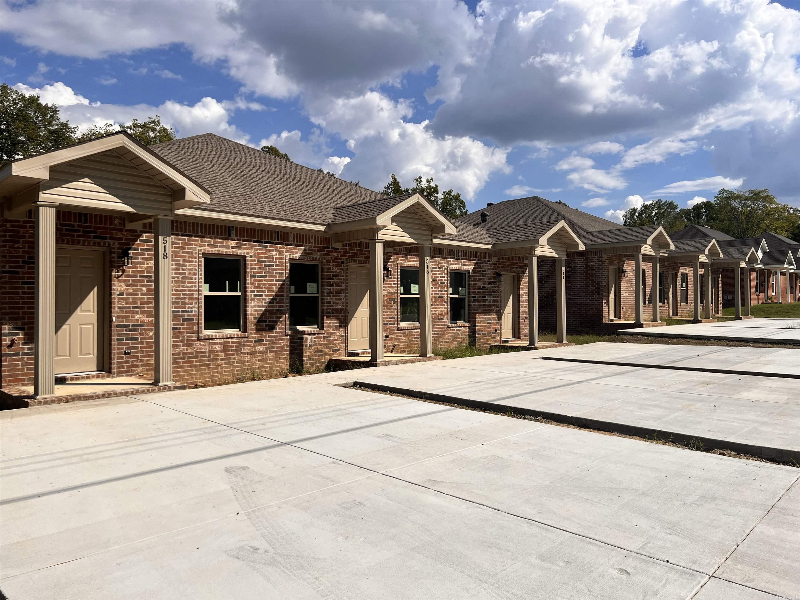 508 and 510 N Oak St  Searcy, AR