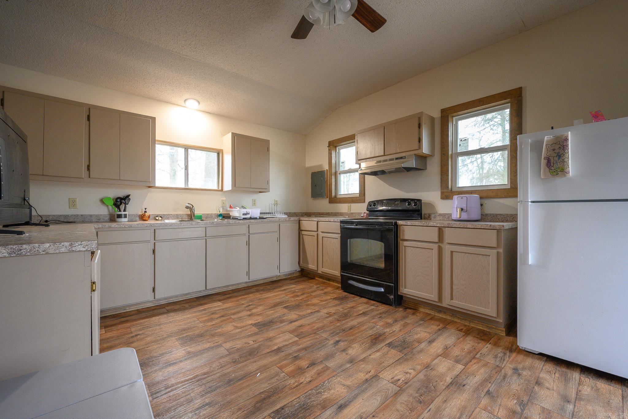 198 Polk Road 8  Wickes, AR