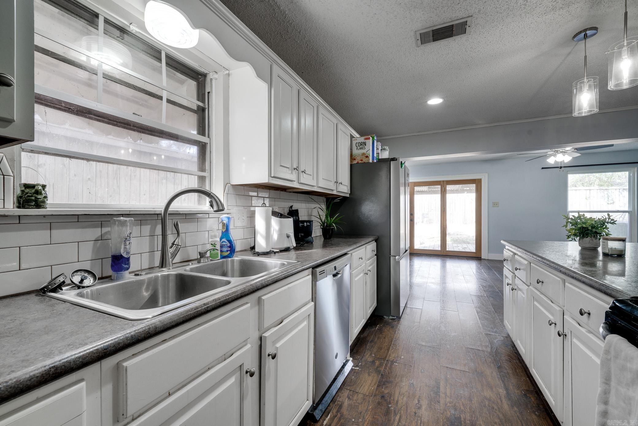 16 Glenbrook  Sherwood, AR