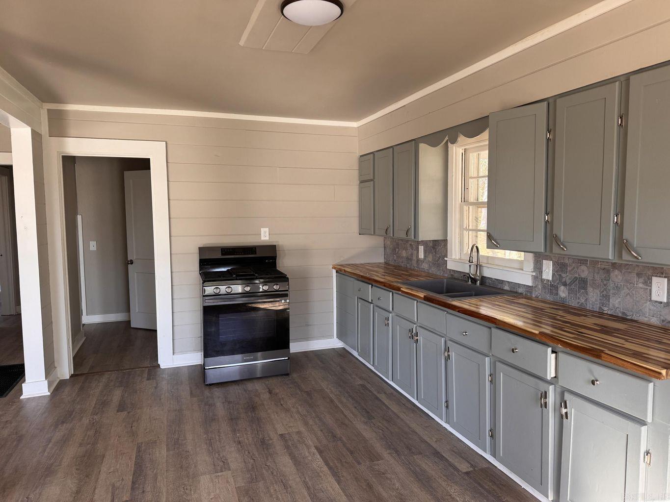 805 Vine  Batesville, AR