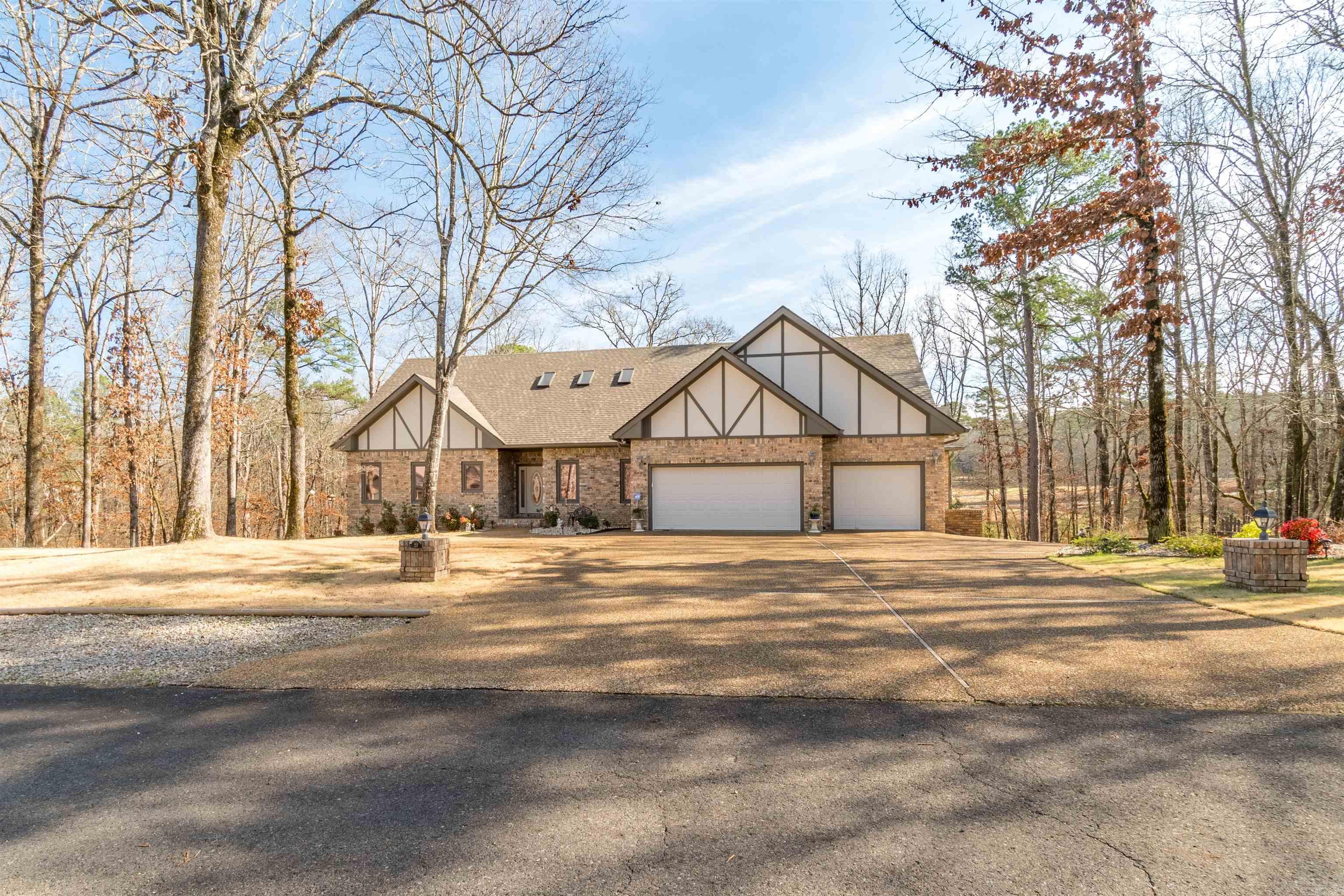 23 Darro  Hot Springs Village, AR