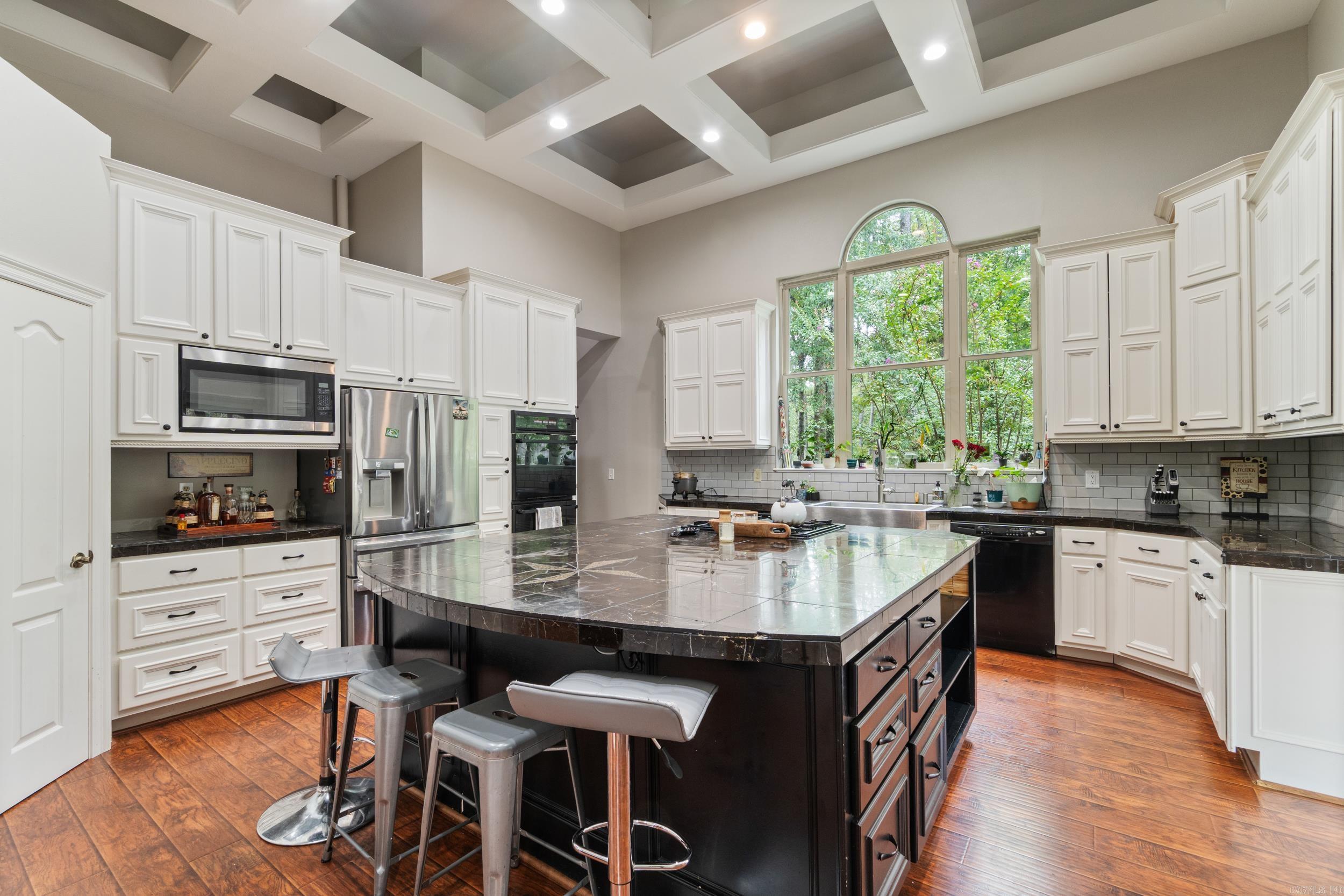 1045 Scarlett  Bauxite, AR