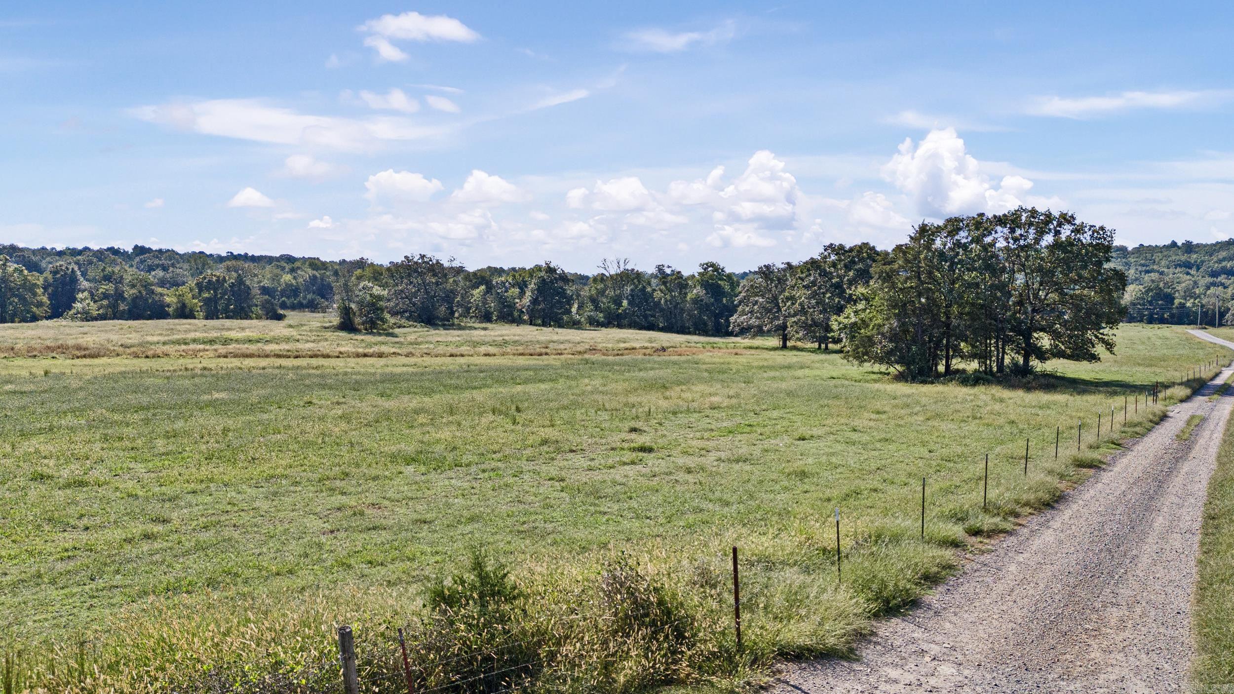 6639 Carriage  Mulberry, AR