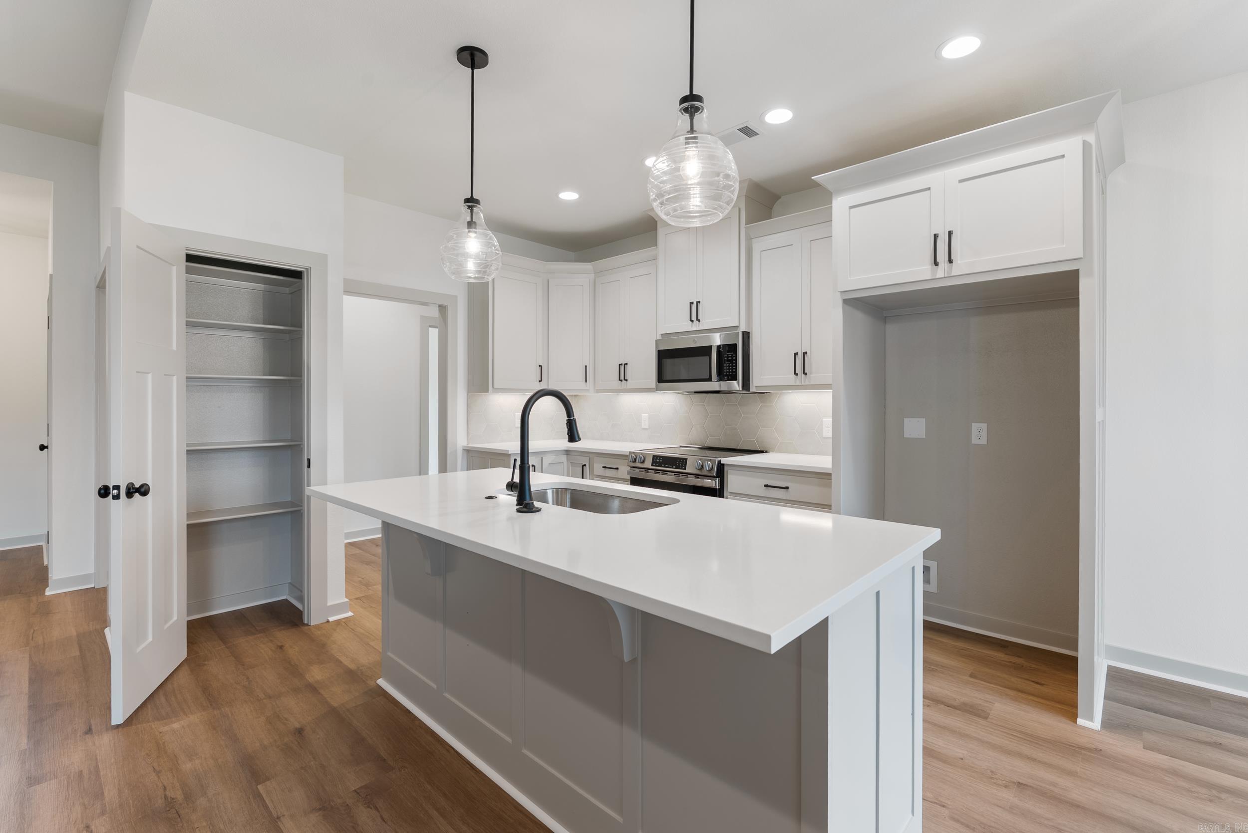 13 Ricky  Greenbrier, AR