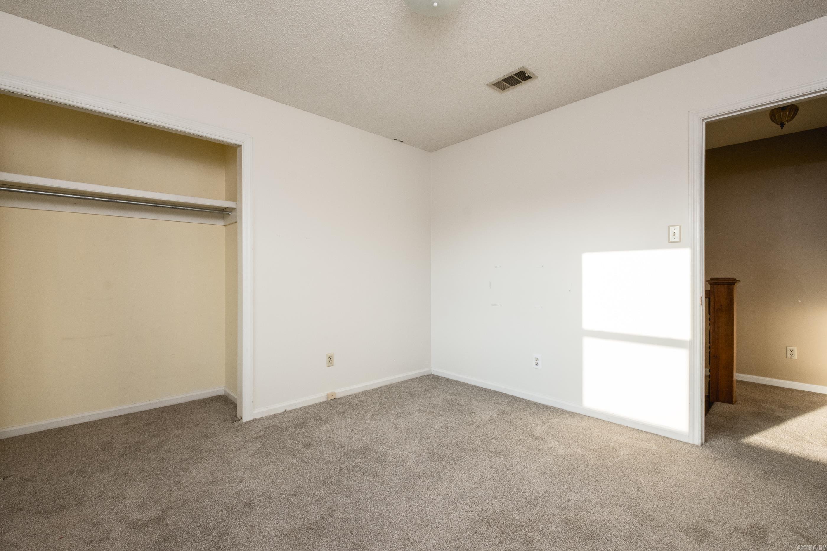 8 Red Maple Court Little Rock, AR 72211