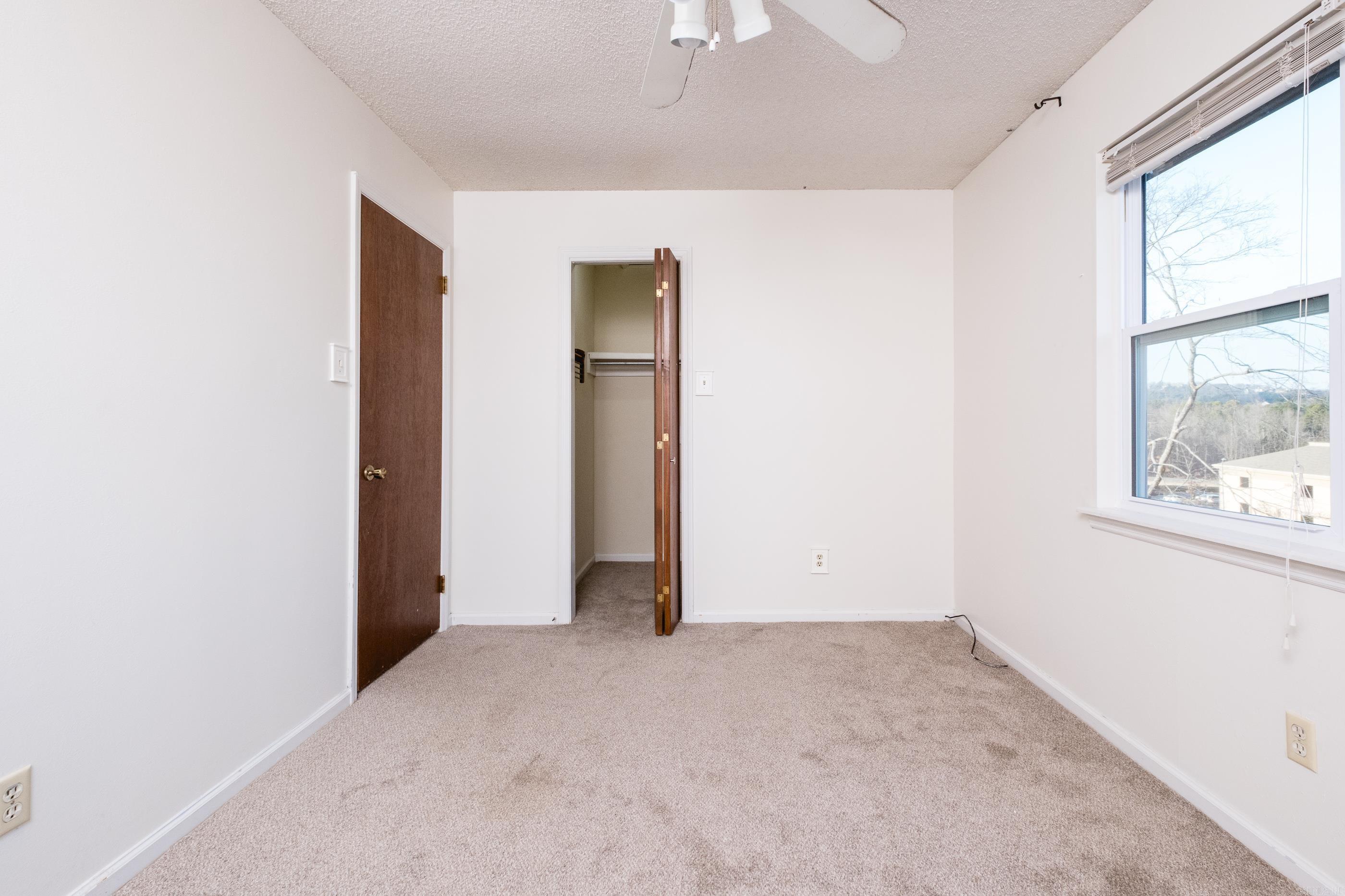 8 Red Maple Court Little Rock, AR 72211