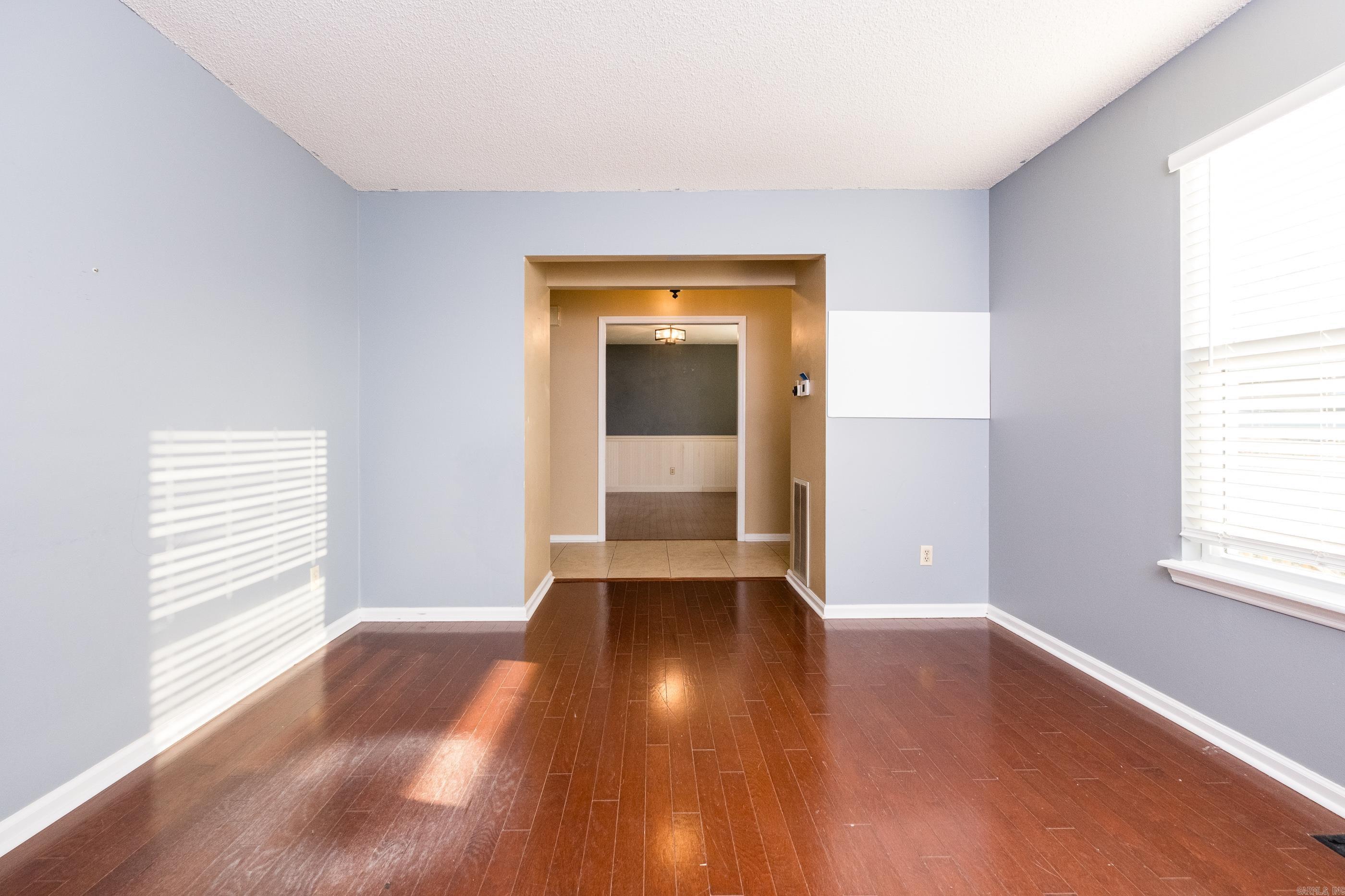 8 Red Maple Court Little Rock, AR 72211