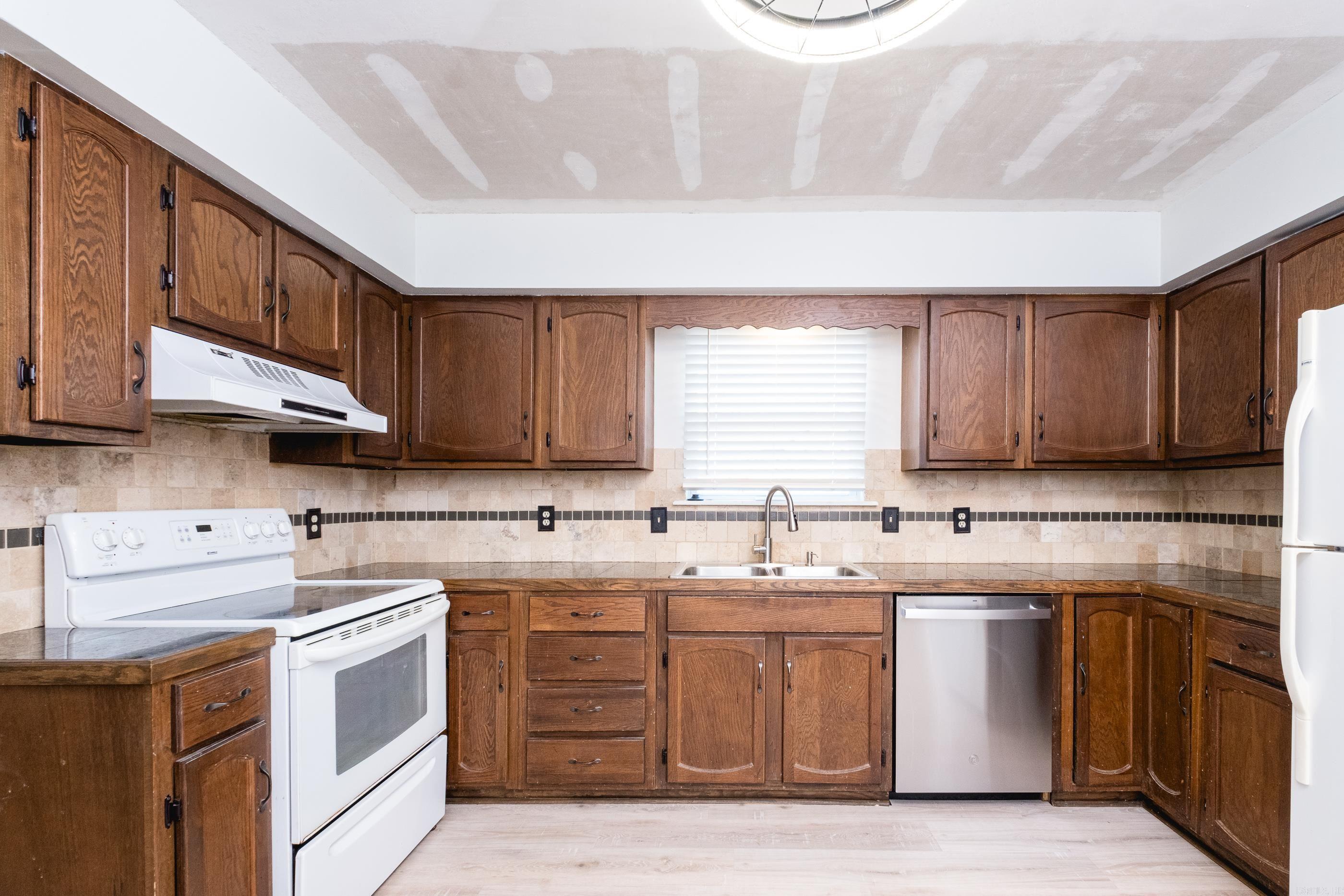 8 Red Maple Court Little Rock, AR 72211