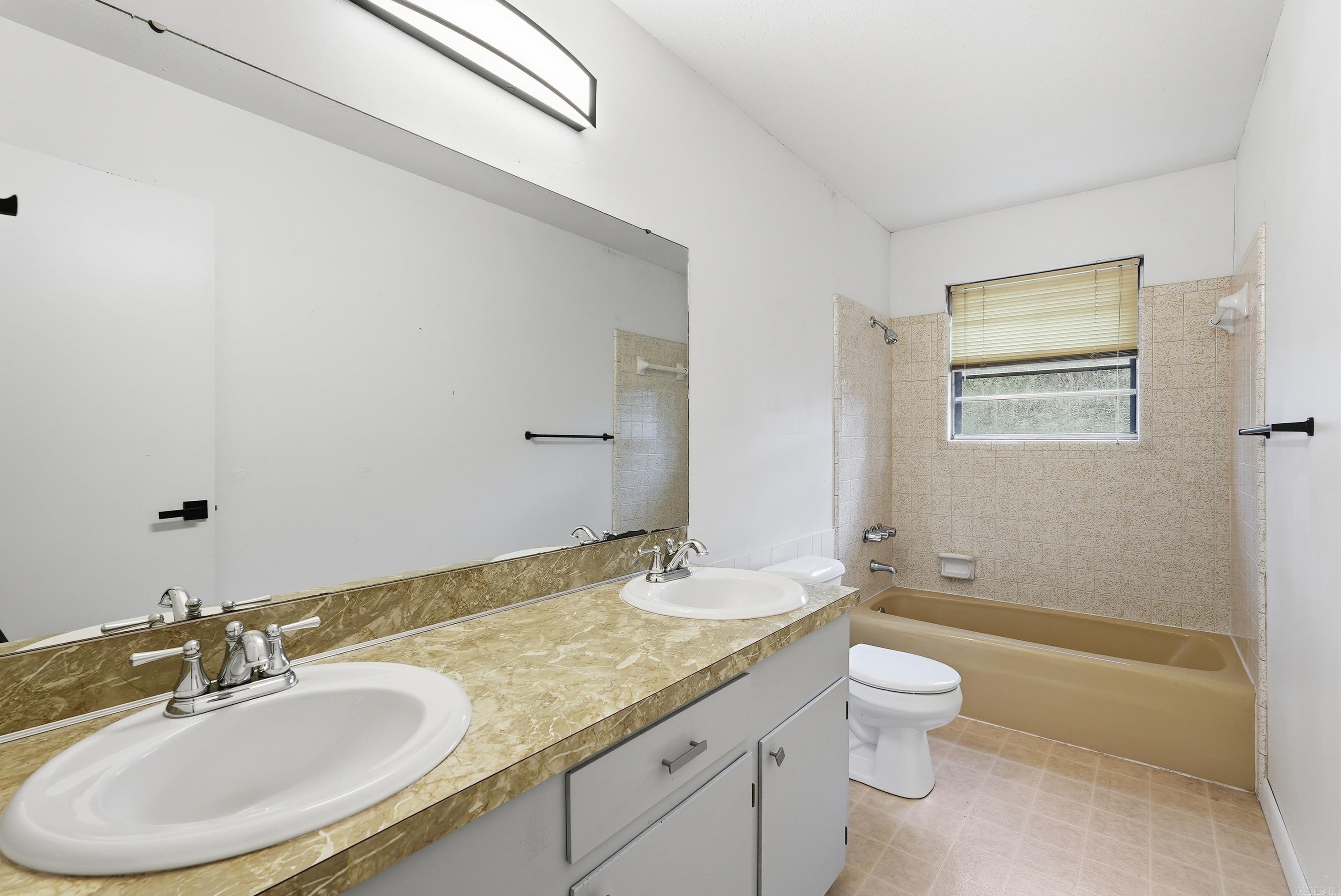 7 Arcadia  Bryant, AR