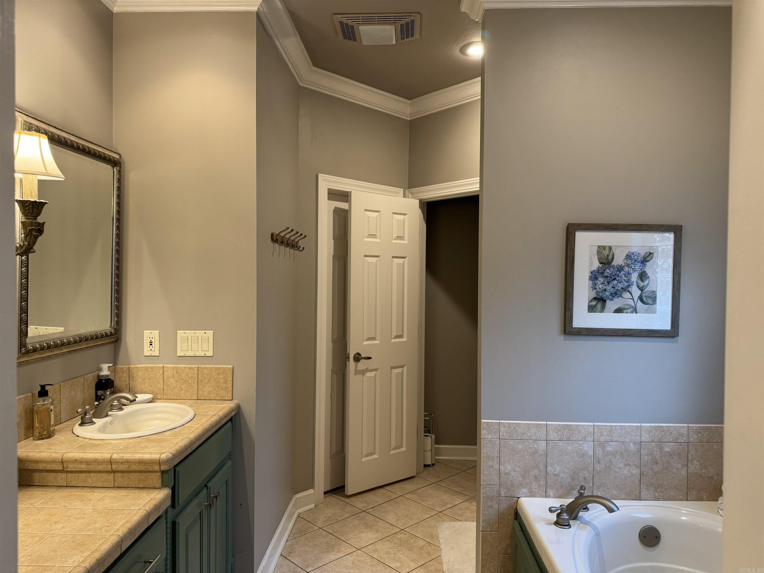 4124 Covington  Jonesboro, AR