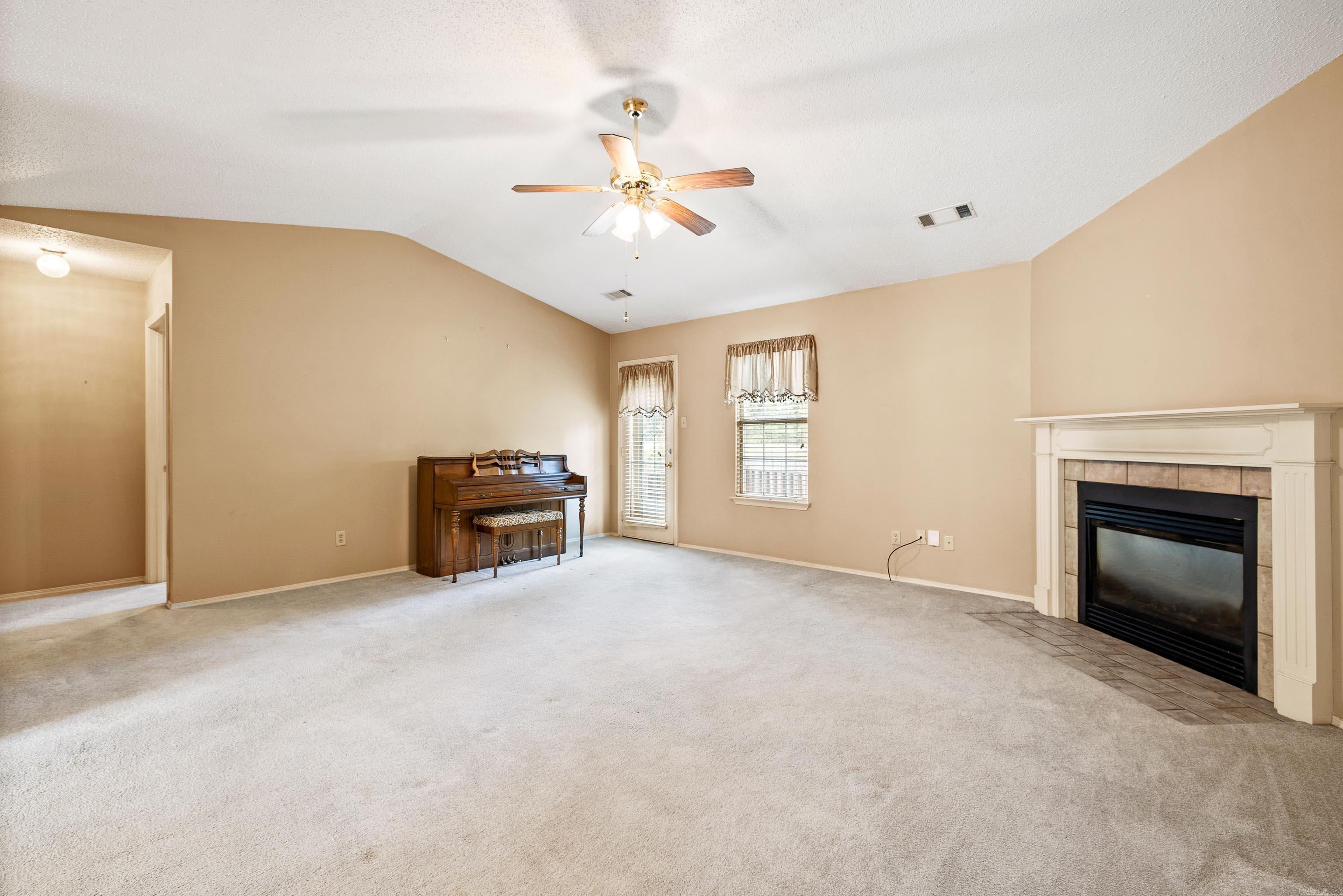 81 Meadow Ridge  Maumelle, AR