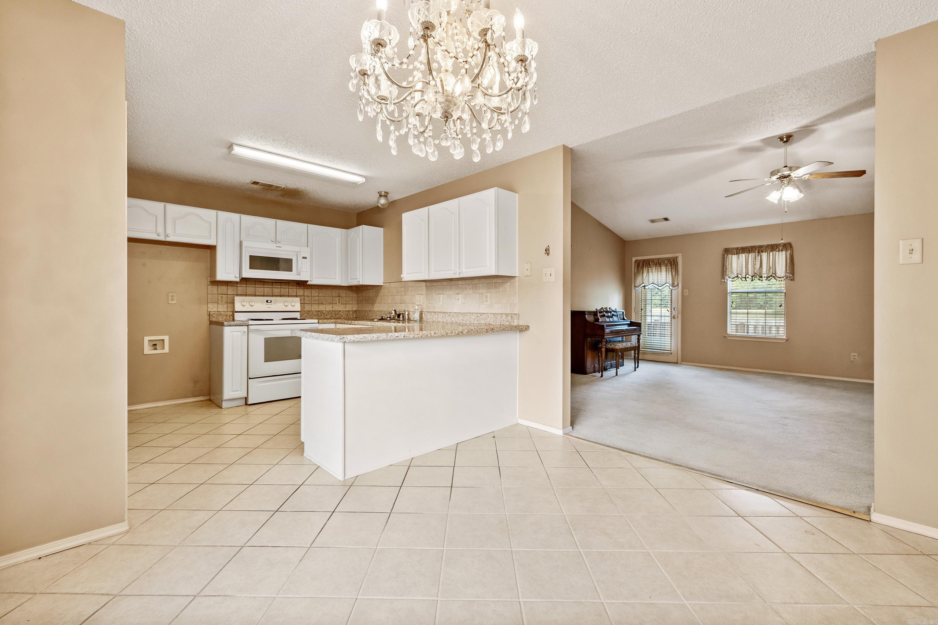 81 Meadow Ridge  Maumelle, AR