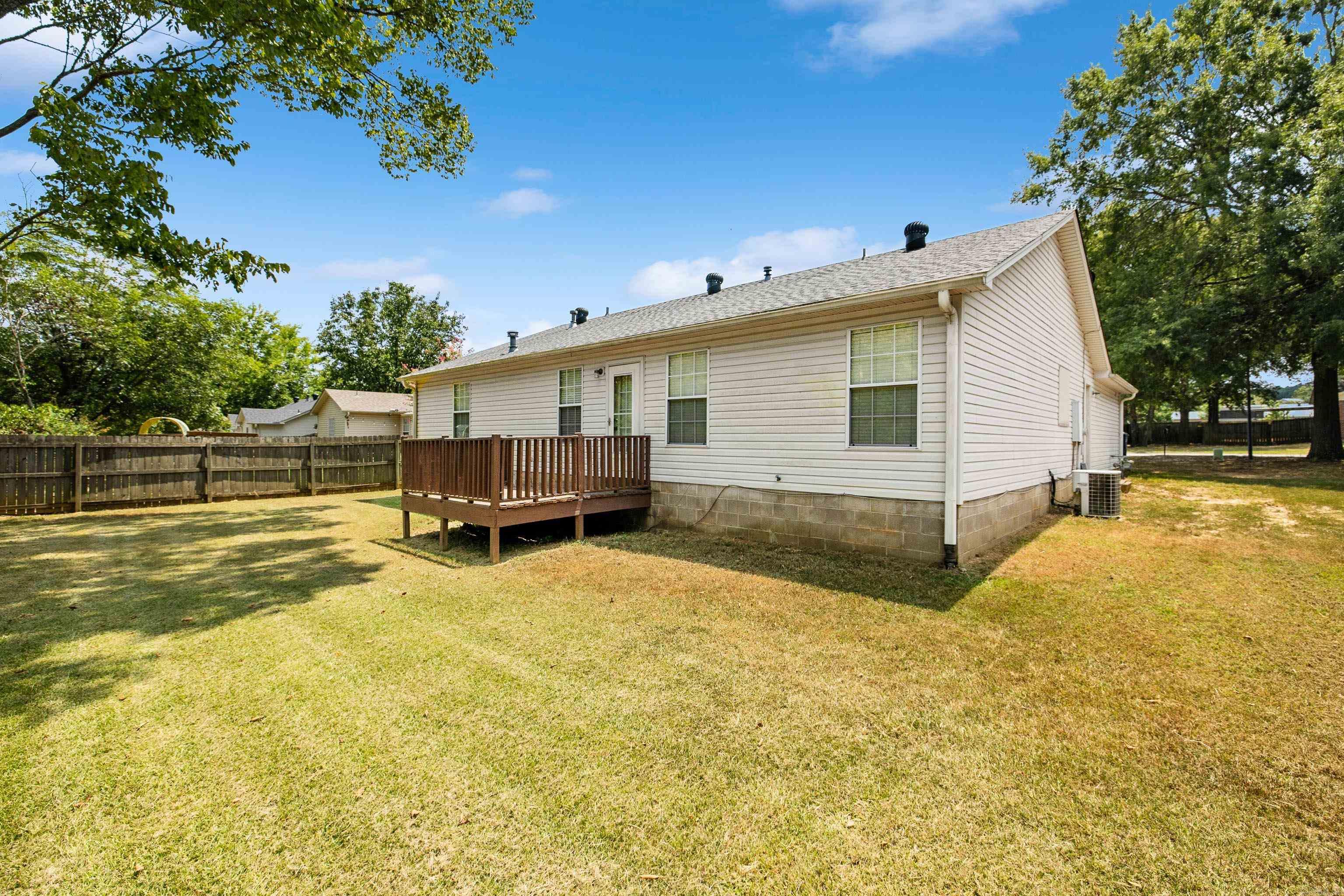 81 Meadow Ridge  Maumelle, AR