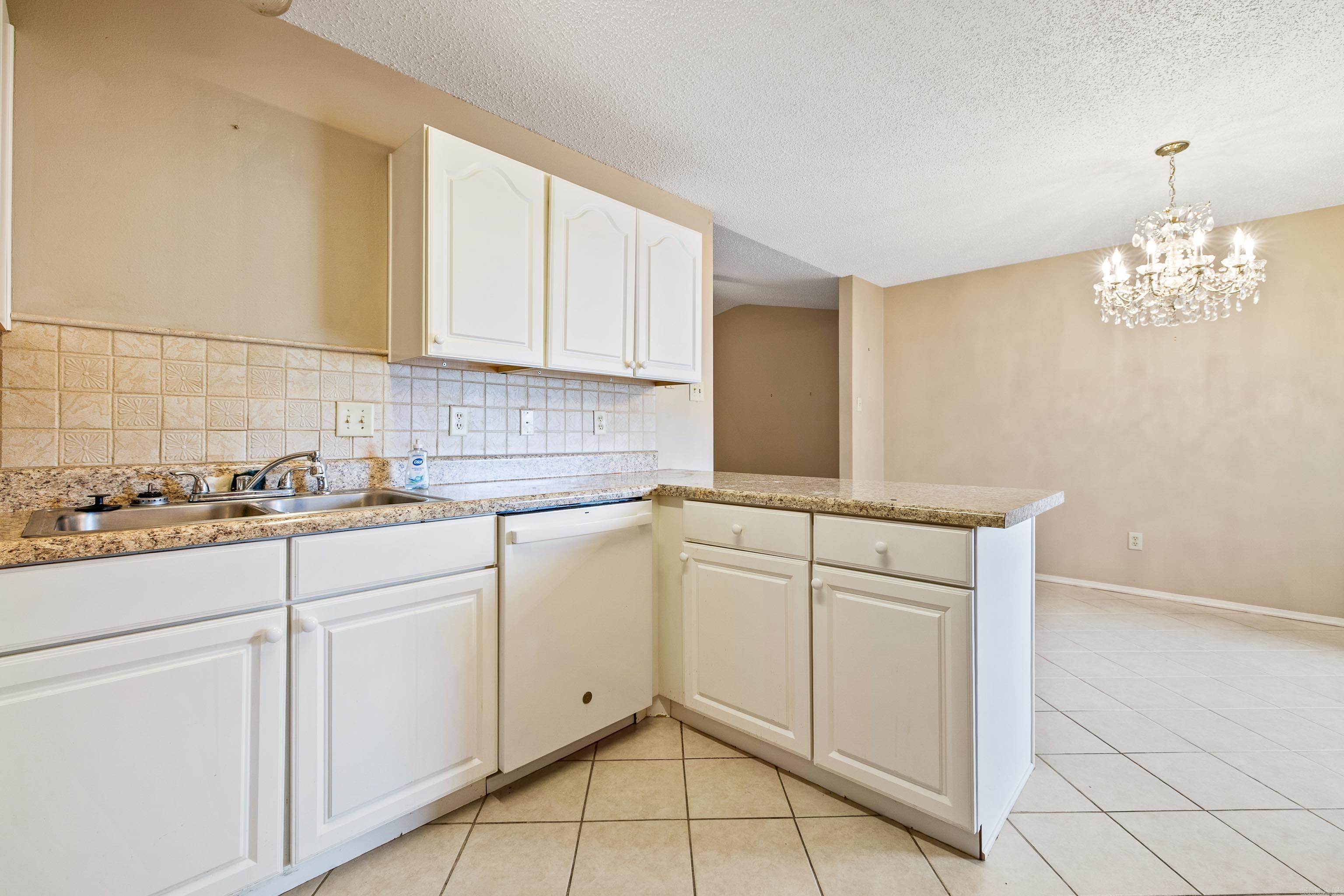 81 Meadow Ridge  Maumelle, AR